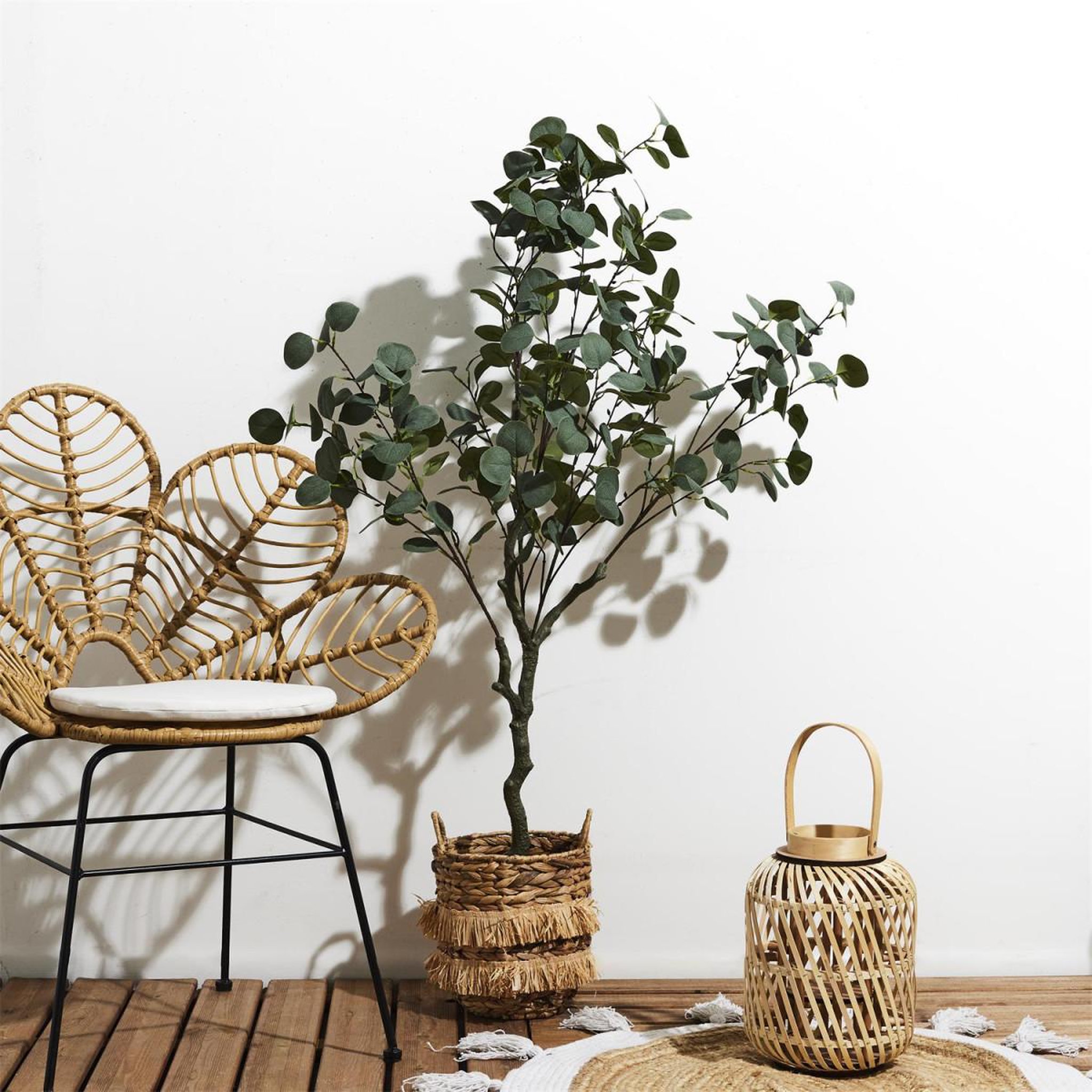 Voir la diapositive 3 : The Home Deco Factory Eucalyptus artificiel en pot  hal  130cm vert