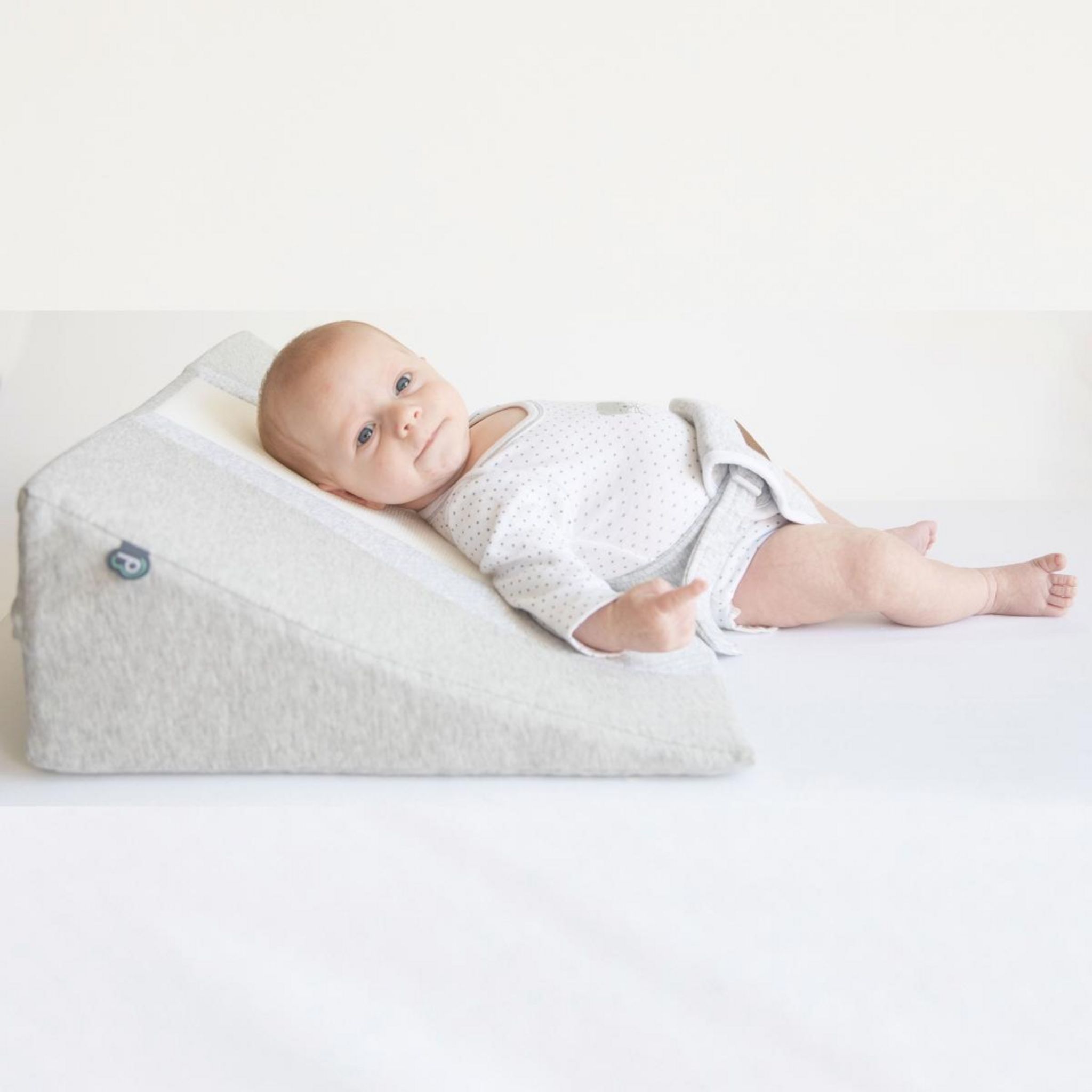 DOMIVA Plan incliné 25° 3D Wave. Coloris disponibles : Blanc