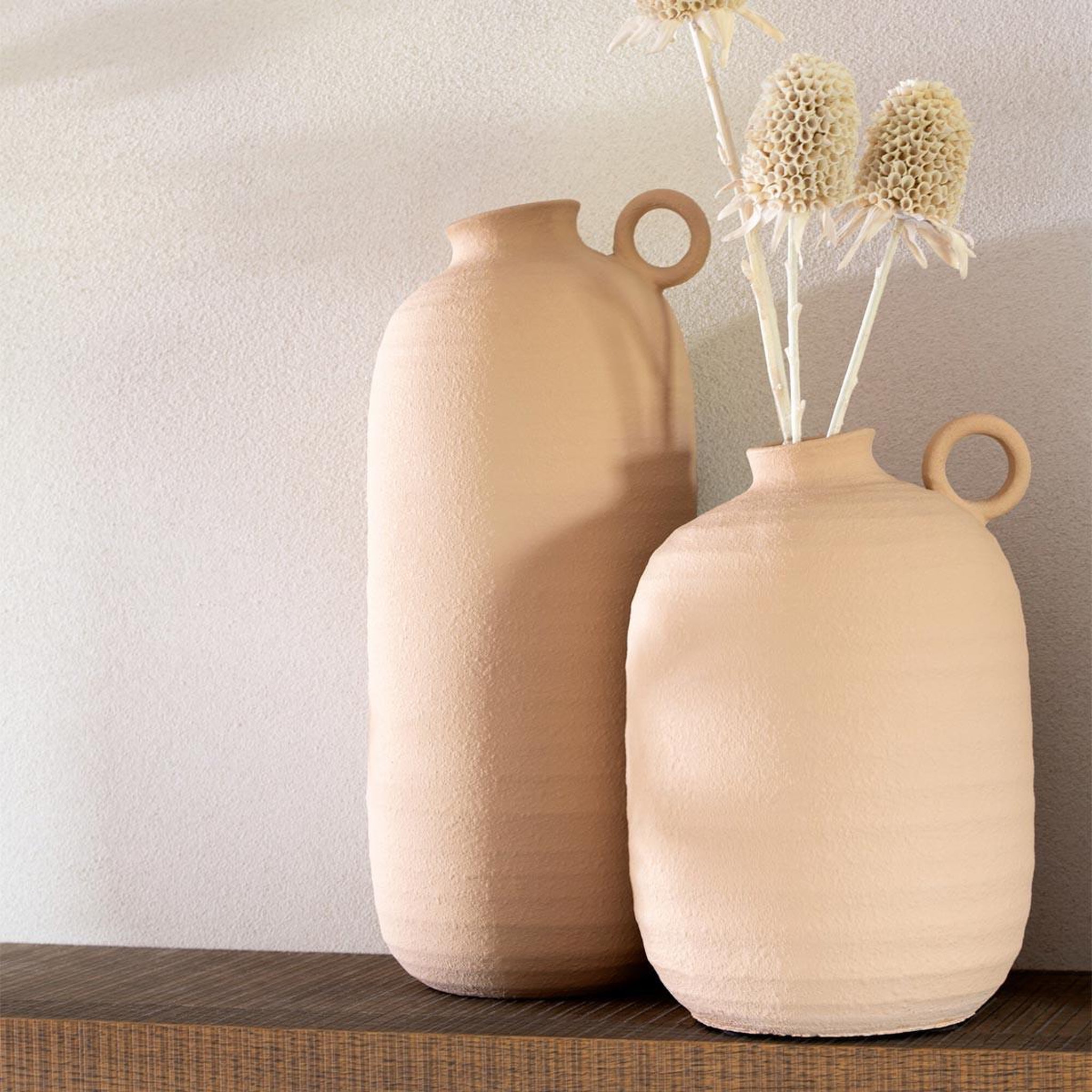 Voir la diapositive 3 : J-LINE Vase étroit en argile  cassia  27cm beige