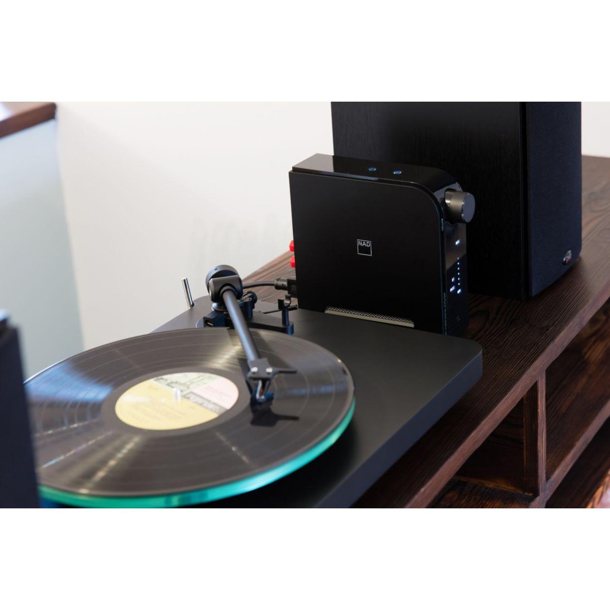 Voir la diapositive 4 : NAD Amplificateur hifi d3020v2 noir