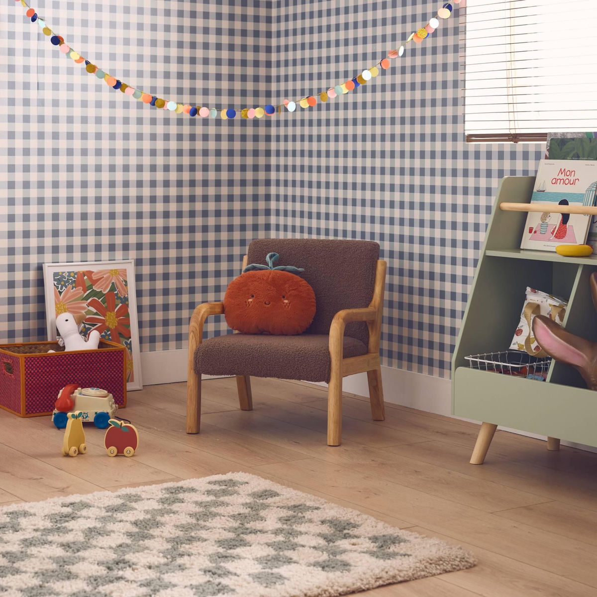 SWEEEK Fauteuil scandinave enfant en bois et tissu bouclette marron