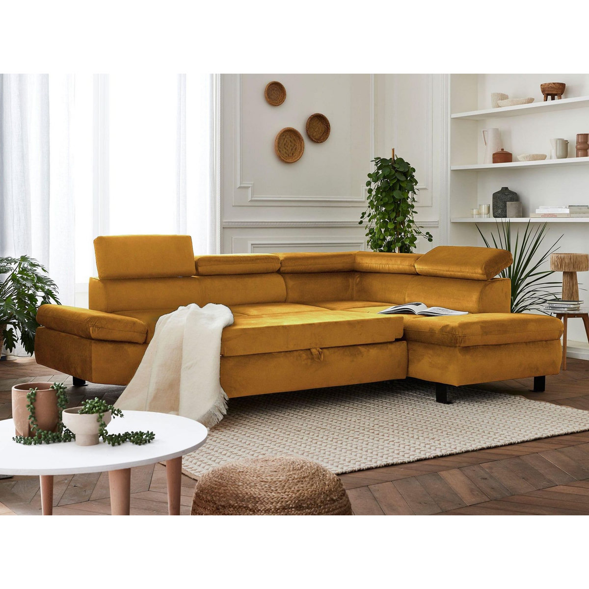 LISA DESIGN Nairobi - canapé d'angle convertible - en velours - 5 places - avec têtières - droit