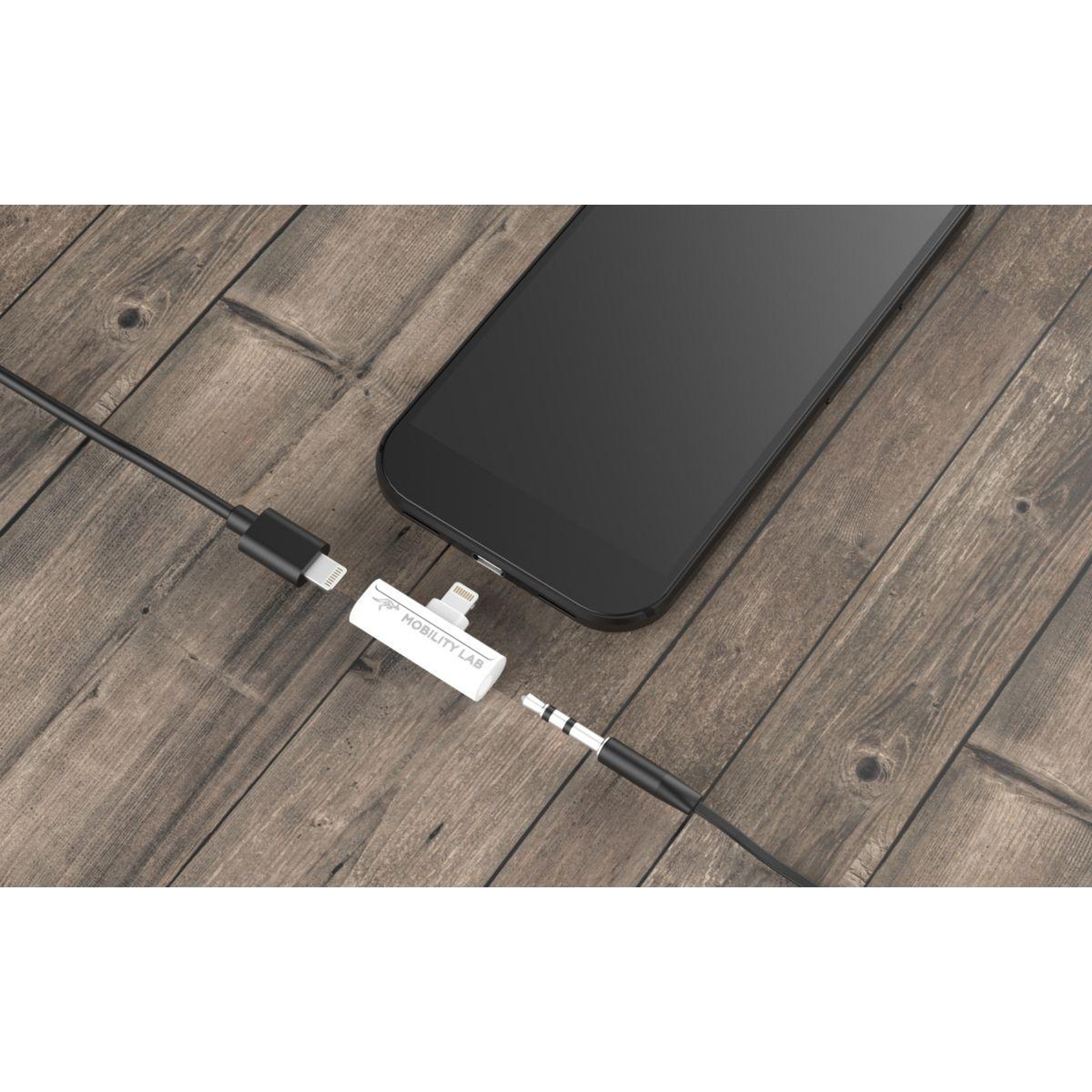Voir la diapositive 4 : Mobility Lab Adaptateur usb c lightning vers jack audio blanc