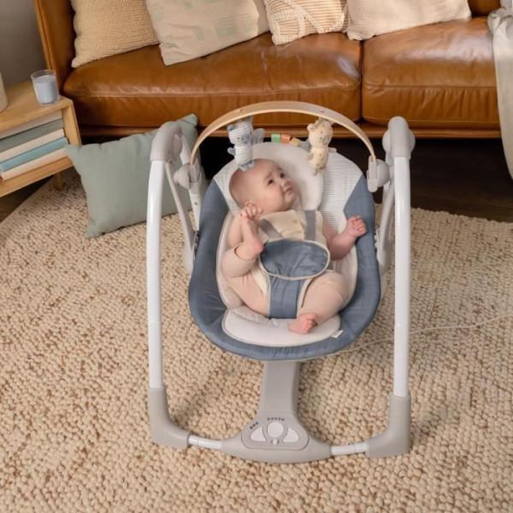 Voir la diapositive 6 : INGENUITY Balancelle swing'n go, arc d'activités amovible, pliable, électrique,musiques et sons, jouets inclus, Chambray