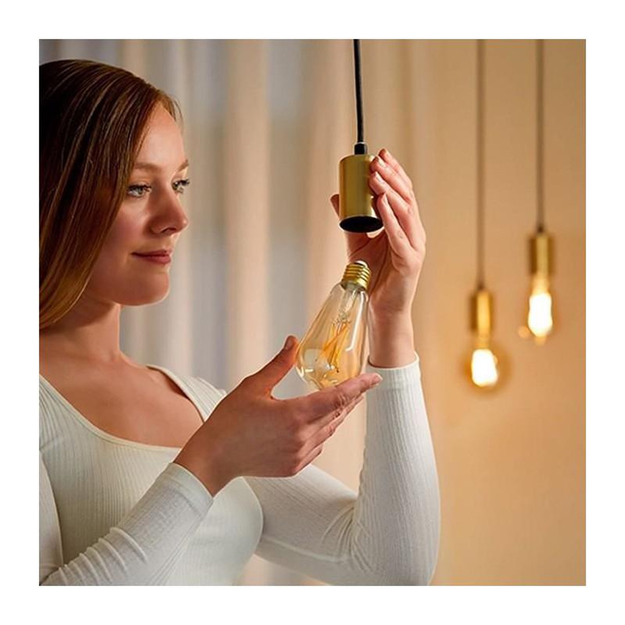 Voir la diapositive 3 : WIZ Kit de demarrage WiZ 2 ampoules connectees Edison Blanc variable E27 50W + Telecommande nomade variateur de lumiere