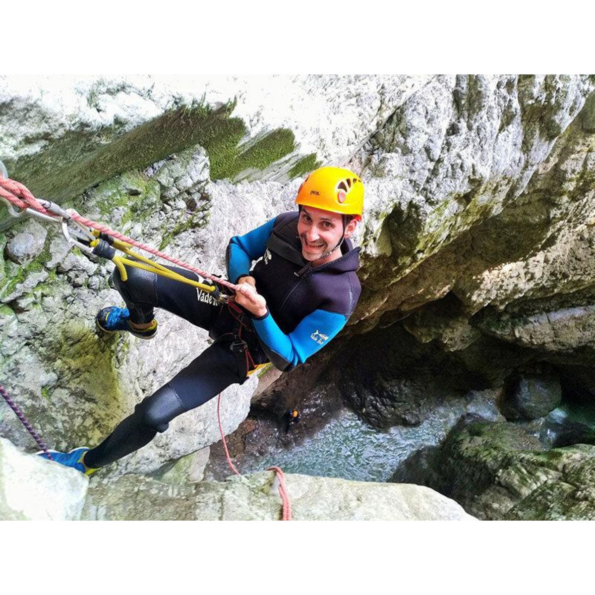 Smartbox Descente du canyon d'Angon près d'Annecy pour 2 personnes - Coffret Cadeau Sport & Aventure
