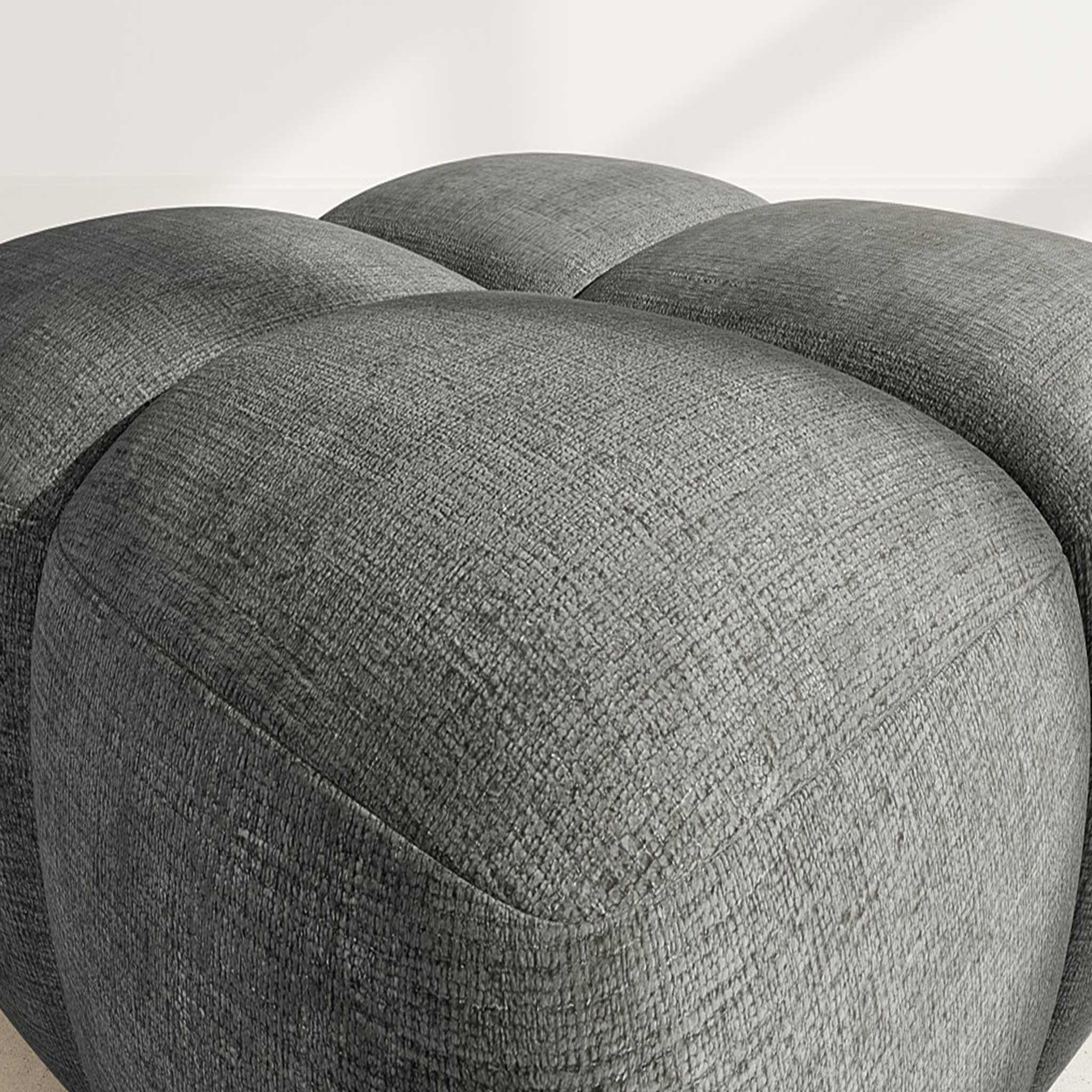 Voir la diapositive 4 : LISA DESIGN Grace - pouf en velours texturé