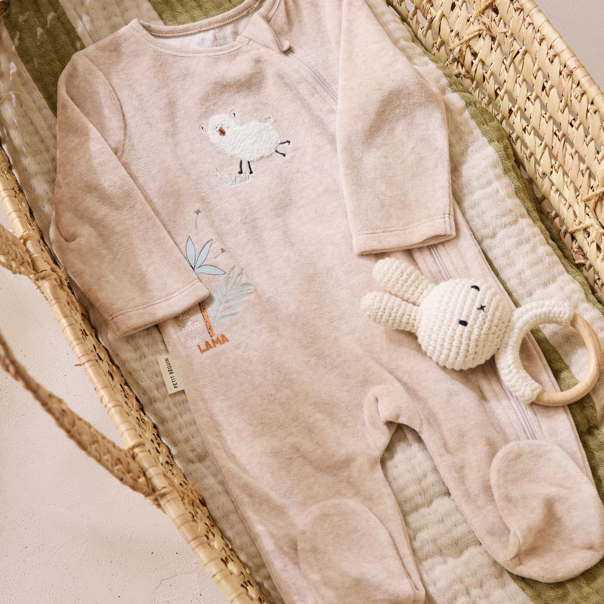 Voir la diapositive 6 : Petit Béguin Lot de 2 pyjamas bébé en velours noisette