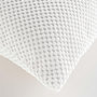 Voir la diapositive 3 : Paris Prix Coussin Déco en Velours Relief  Java  45x45cm Blanc