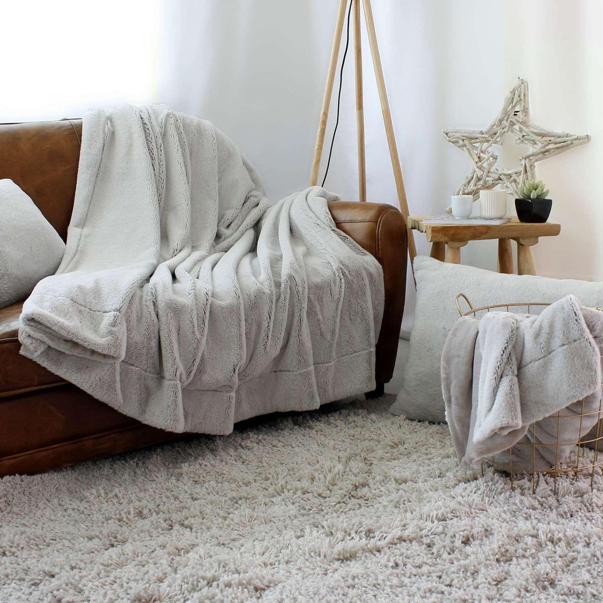 TOILINUX Plaid imitiation effet fourrure et flanelle