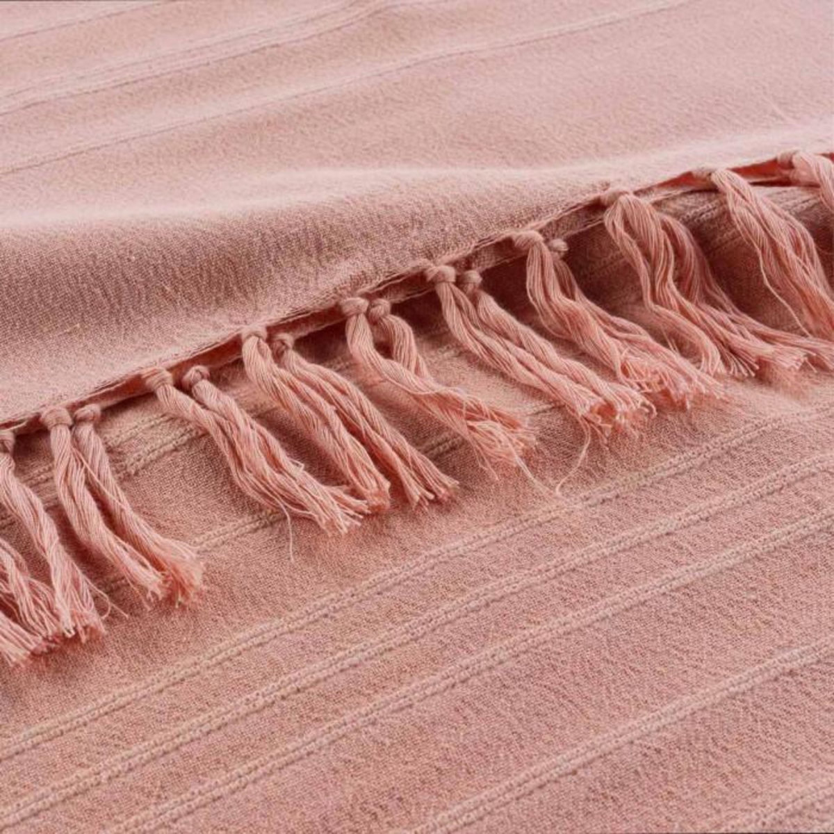 Paris Prix Plaid Uni à Franges  Lilia  150x150cm Pêche