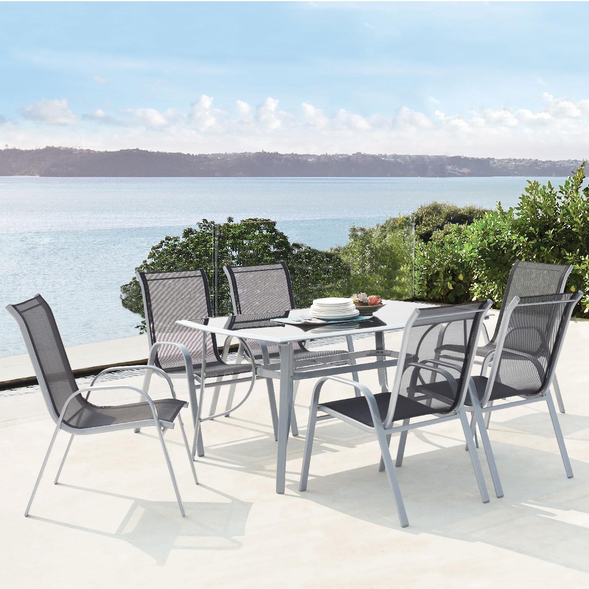 Voir la diapositive 2 : CONCEPT USINE Table de jardin et 6 chaises en aluminium et acier gris alassio