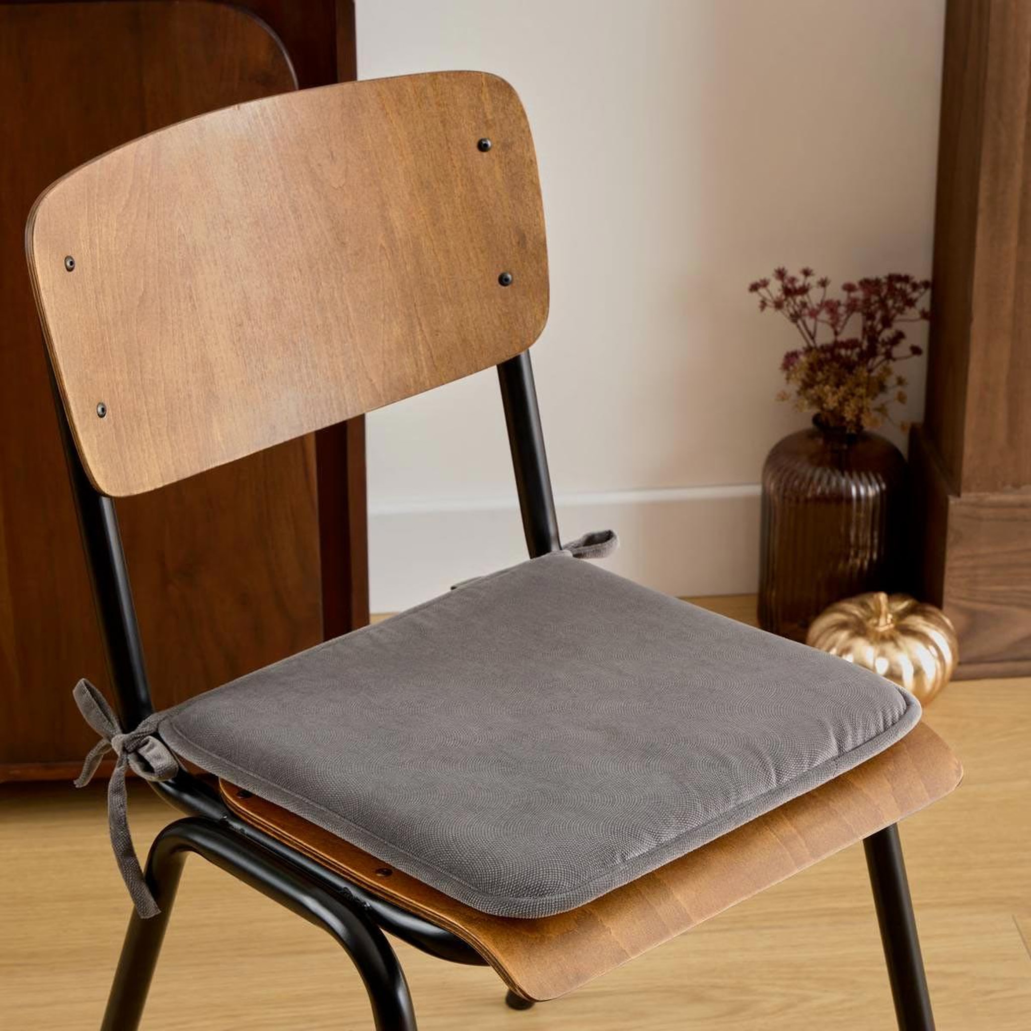 Voir la diapositive 4 : ATMOSPHERA Galette de Chaise Uni  Lilou  38x38cm Gris Foncé
