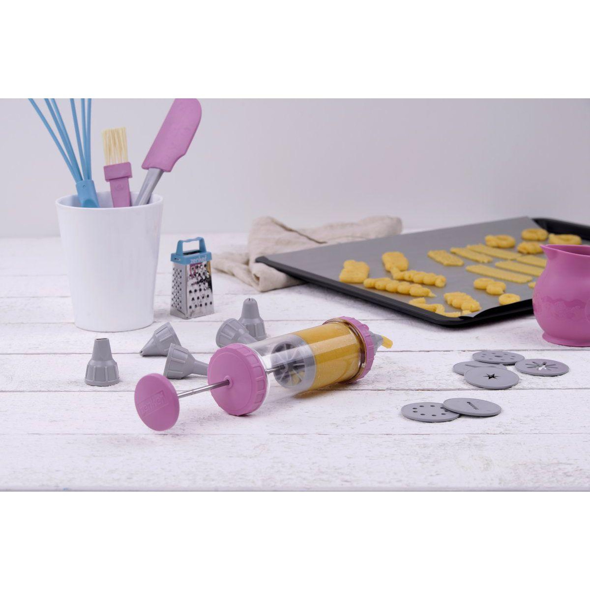 Voir la diapositive 6 : ZENKER Seringue de pâtisserie et 6 embouts et 6 disques à motifs Zenker Sweet Sensation