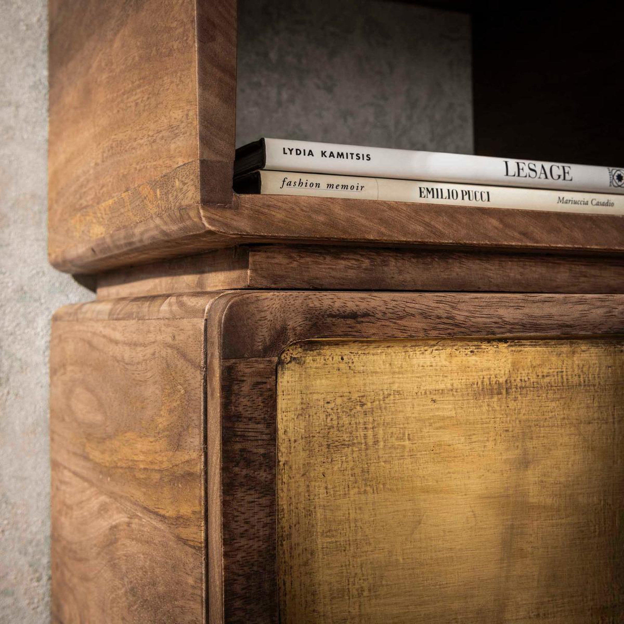 Voir la diapositive 4 : JLC KREATION Table de chevet en bois massif 1 tiroir/1 niche crowl xs