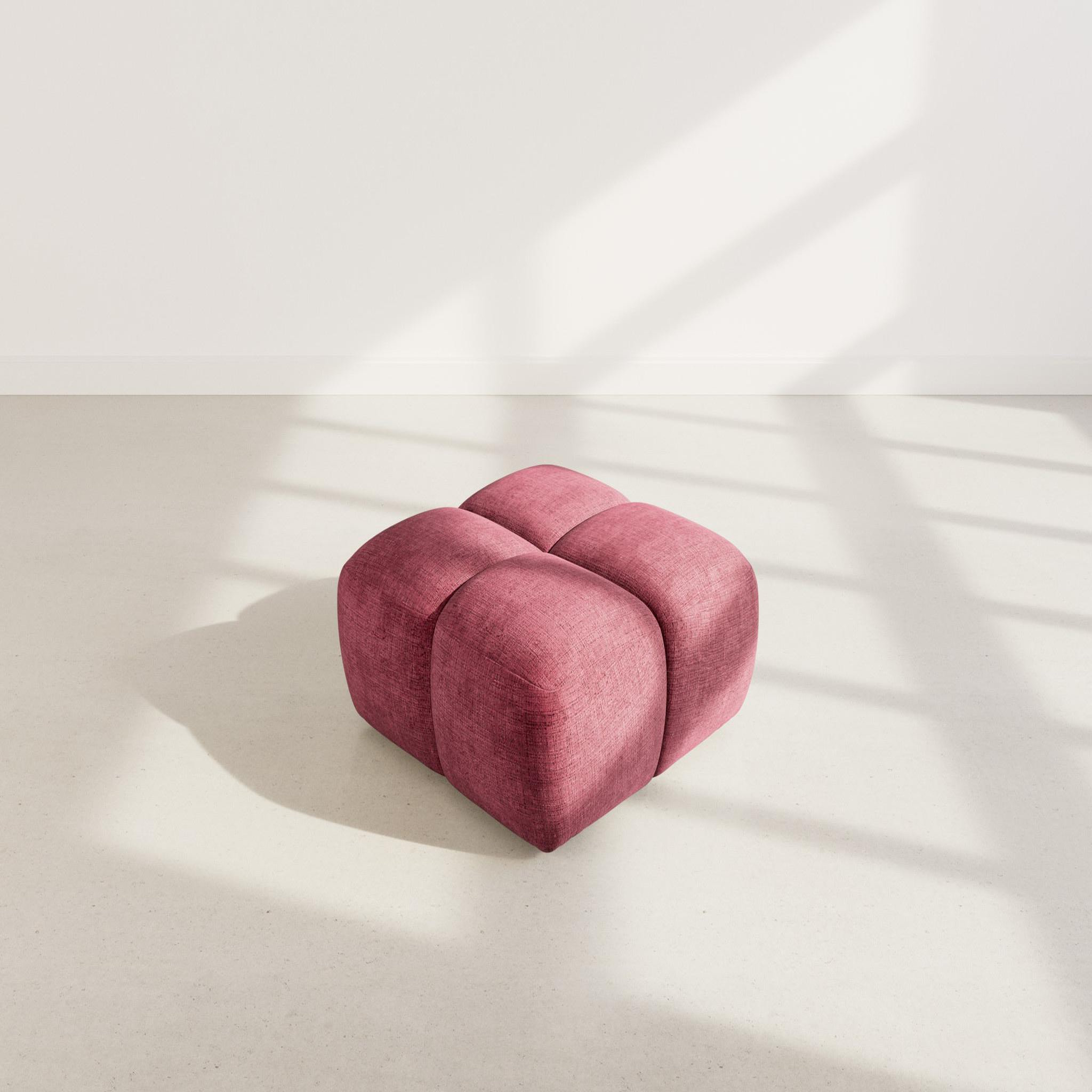 Voir la diapositive 3 : LISA DESIGN Grace - pouf en velours texturé