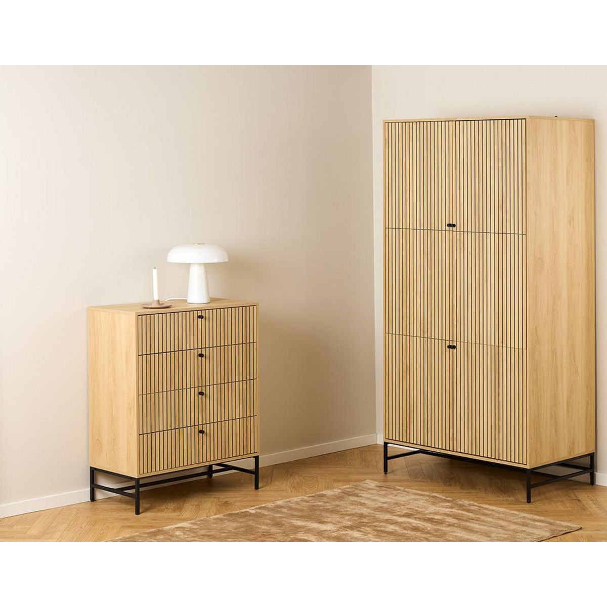 LISA DESIGN Marc - commode 4 tiroirs - effet bois - pieds en métal