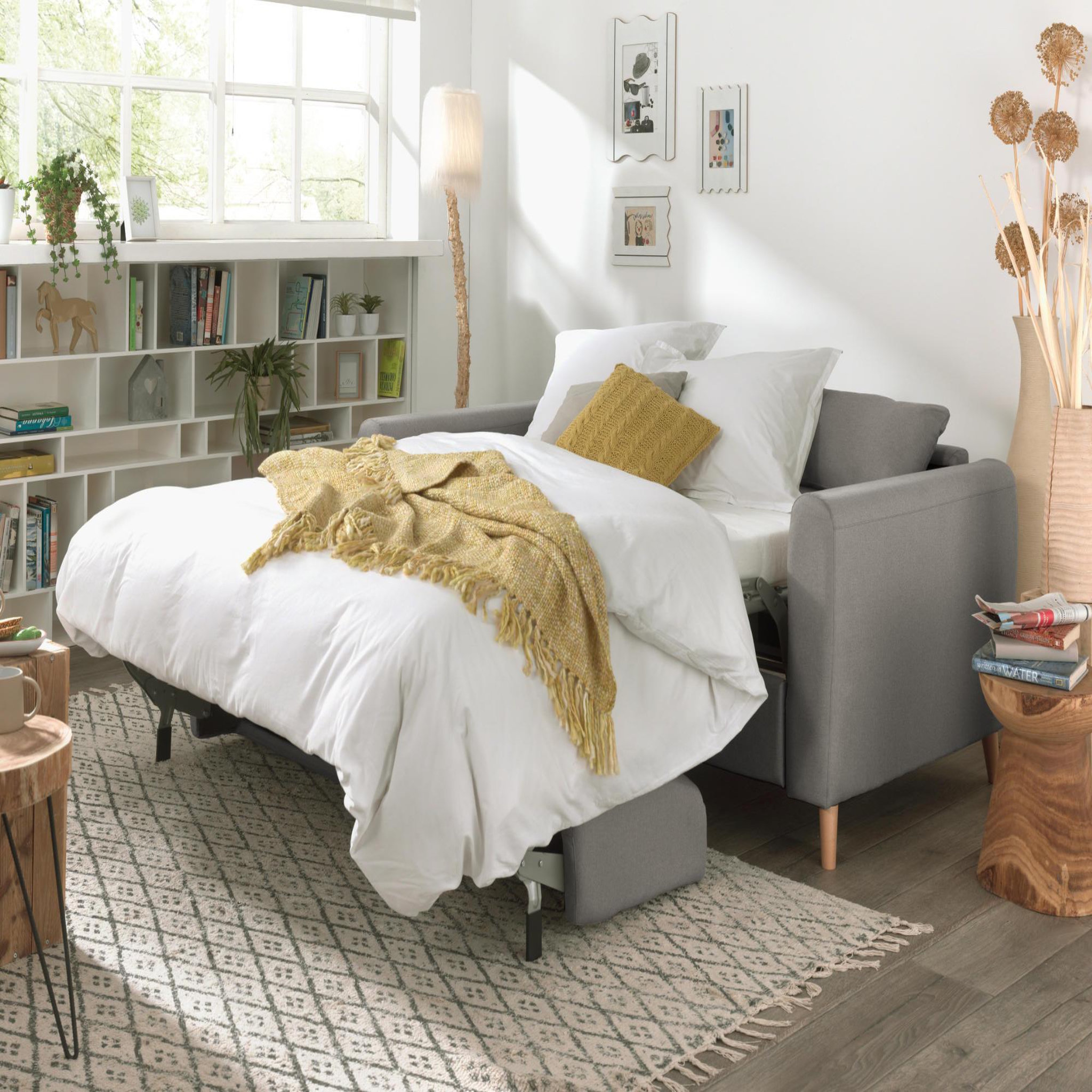 Voir la diapositive 3 : LISA DESIGN Timo - canapé 3 places convertible express couchage quotidien 140 cm matelas 12 cm en tissu