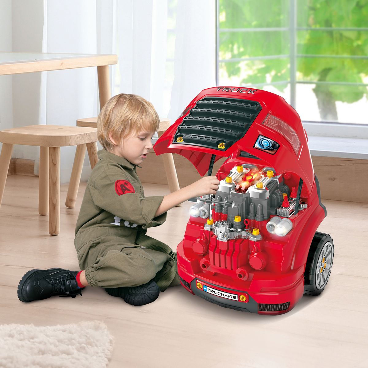 HOMCOM Camion mécano 2 en 1 - jouet bricolage enfant - jeu d'imitation mécanicien - nombreux accessoires total de 61 pièces - effets sonores et lumineux - PP ABS rouge