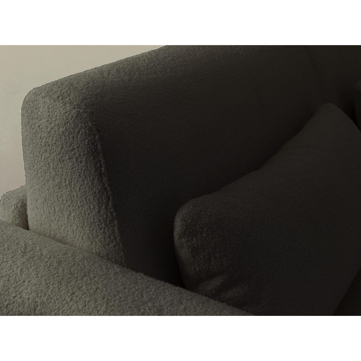 LISA DESIGN Owen - canapé 3 places convertible express couchage quotidien 140 cm matelas 12 cm en tissu bouclette