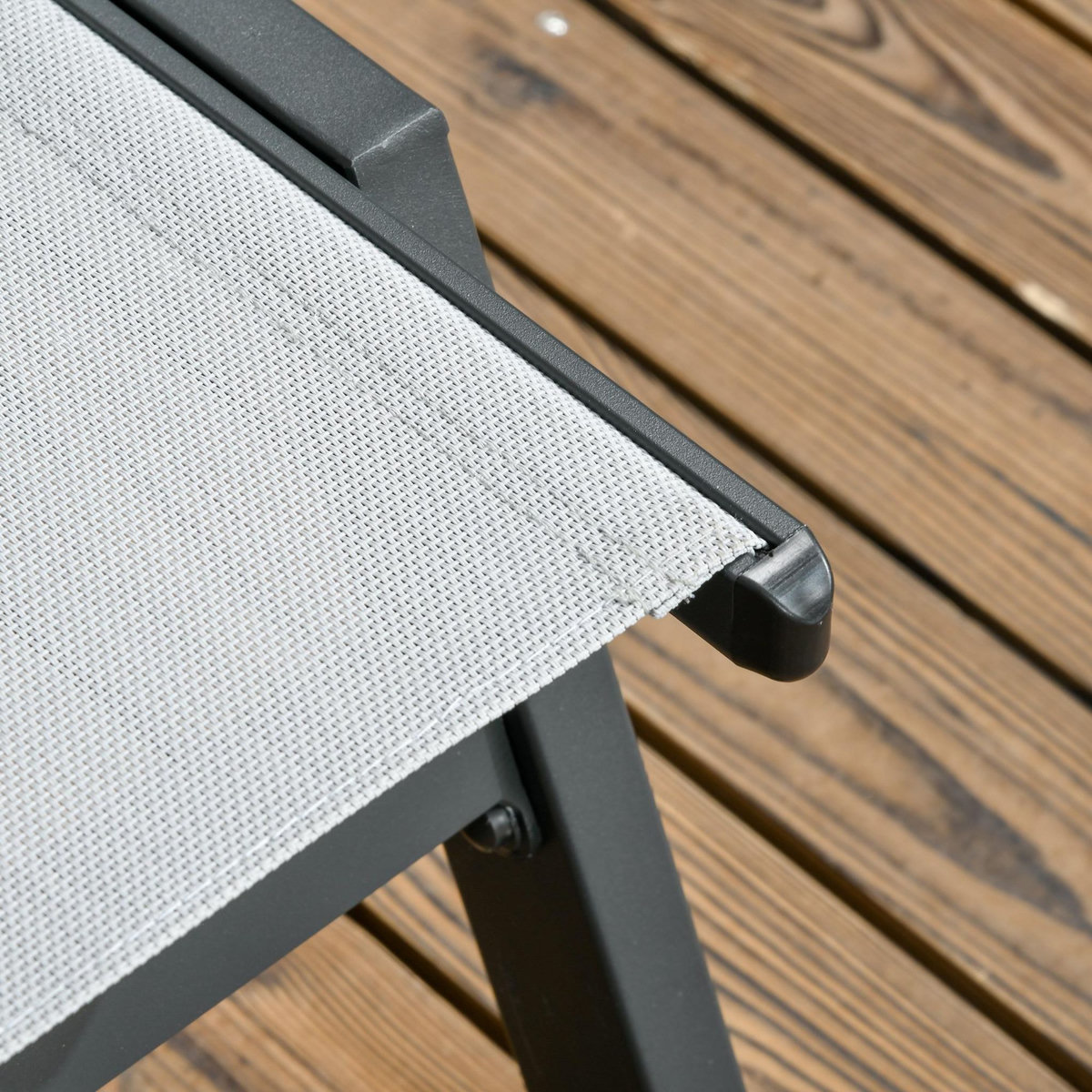 OUTSUNNY Bain de soleil transat inclinable 5 positions - tétière, 2 roulettes - alu. textilène gris