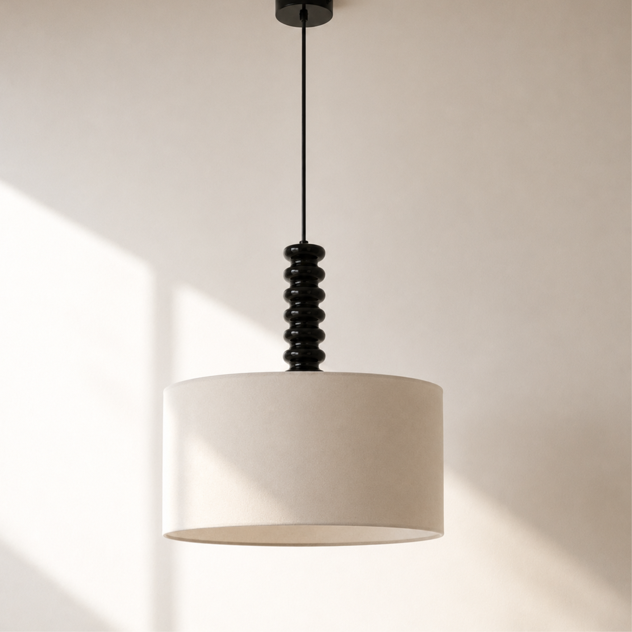 Voir la diapositive 2 : MAISON PAVANE Suspension en tissu blanc et métal 40 cm-ravel