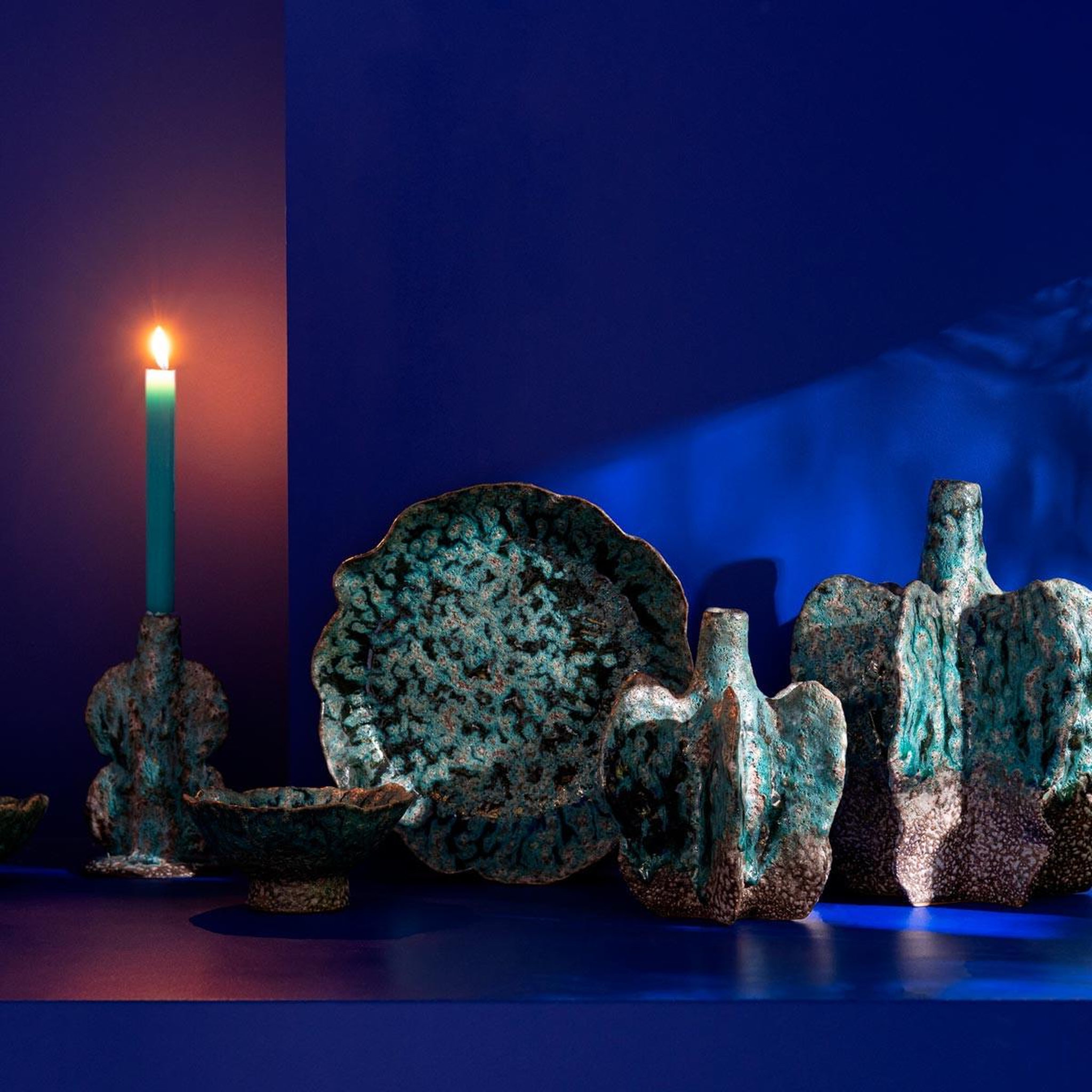 Voir la diapositive 3 : J-LINE Coupelle déco en céramique  naga  30cm bleu azur
