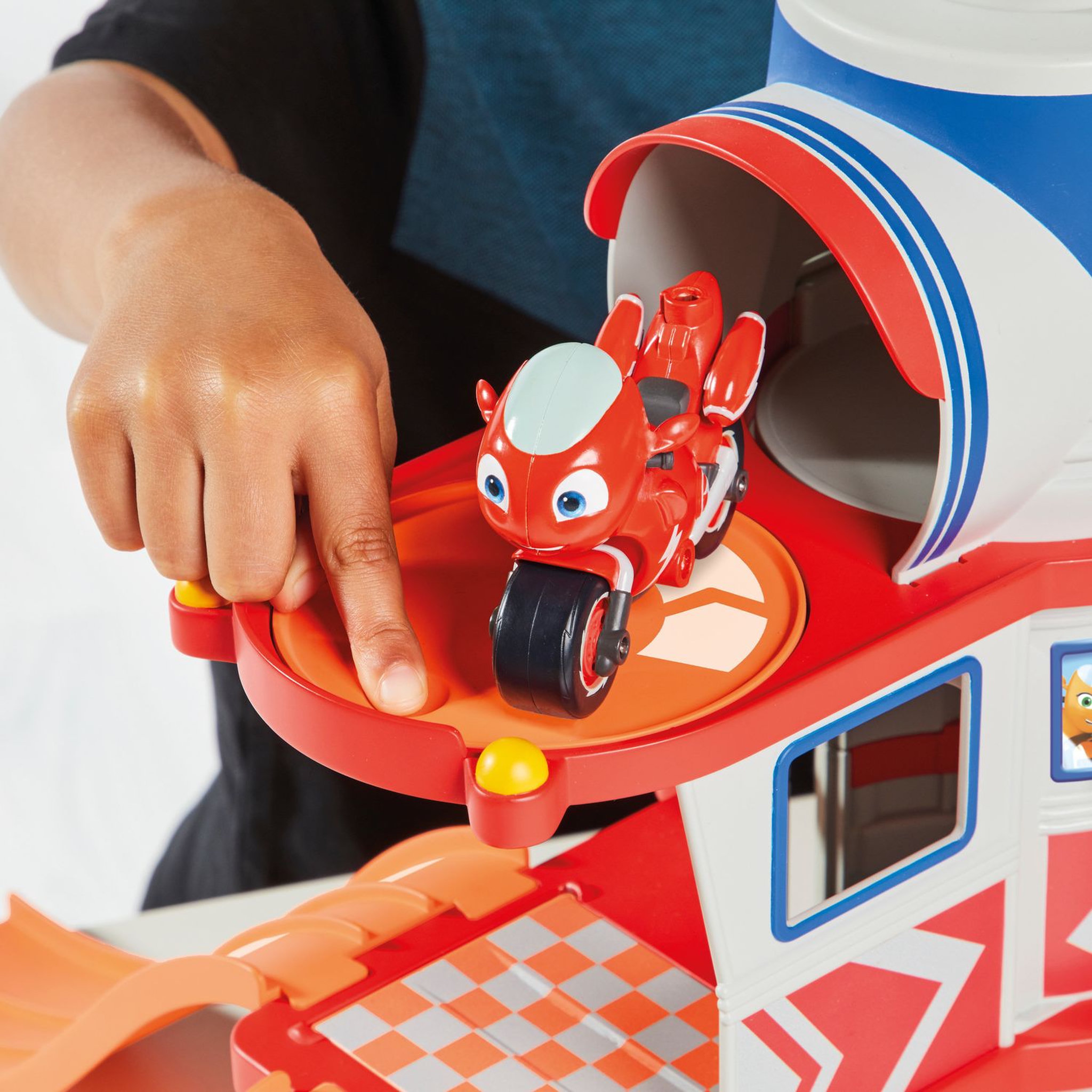 Voir la diapositive 5 : TOMY Coffret de jeu - La Maison de Ricky 
