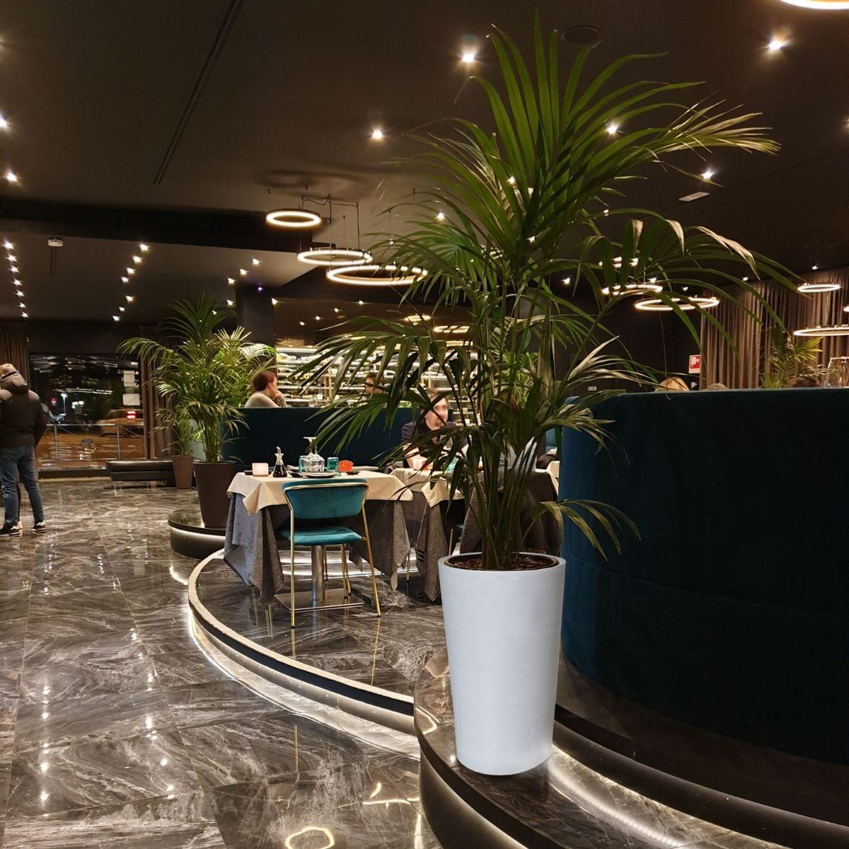 ART PLAST Pot de Fleurs Conique Gris Clair Ø30cm H52cm - Pot de Fleurs Haut en Plastique Recyclé - Design Italien ARTPLAST