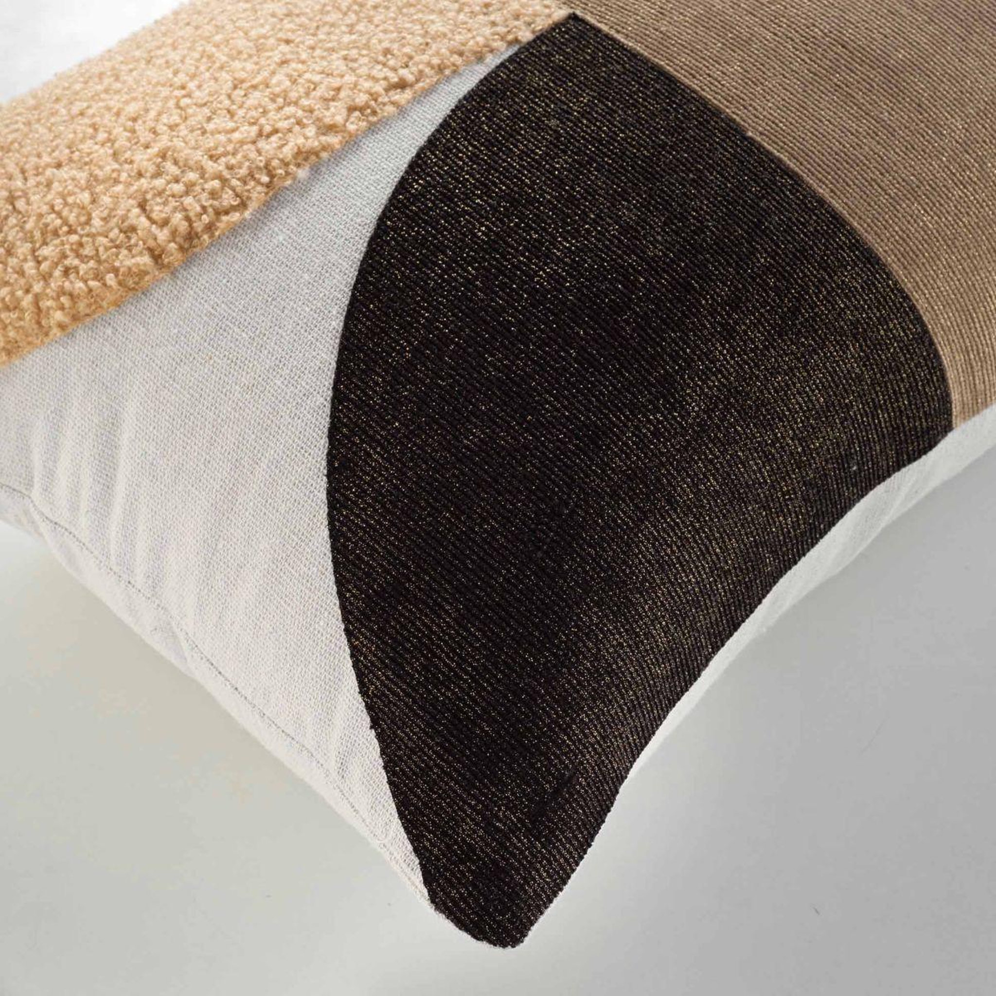 Voir la diapositive 3 : Douceur d'Intérieur Coussin déco imprimé  avalon  30x50cm marron