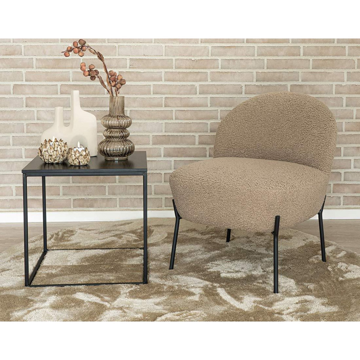 LISA DESIGN Renato - fauteuil avec pieds en acier - en tissu bouclette