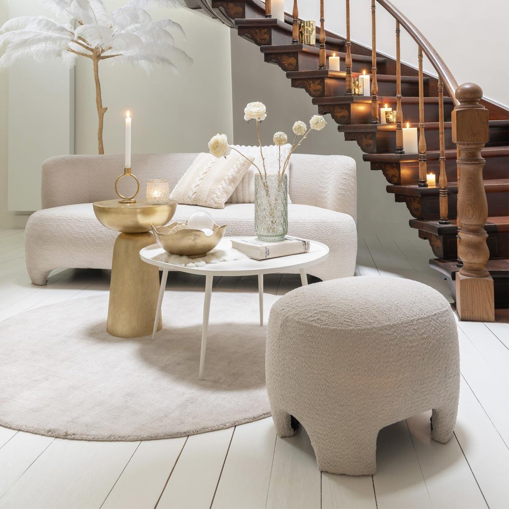 Voir la diapositive 4 : J-LINE Table d'Appoint Design  Louane  52cm Or