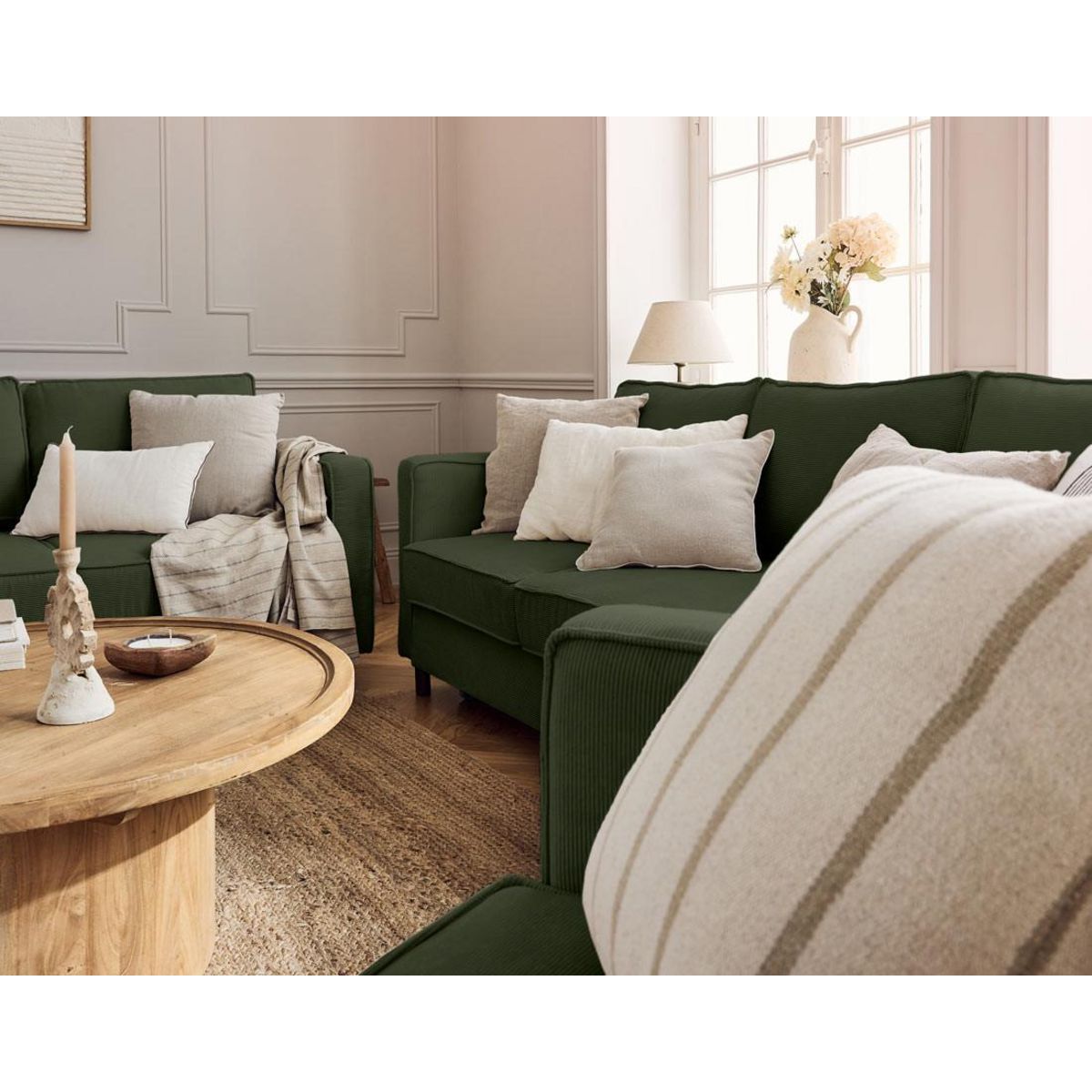 LISA DESIGN Jake - canapé 2 places en velours côtelé - pieds bois foncé