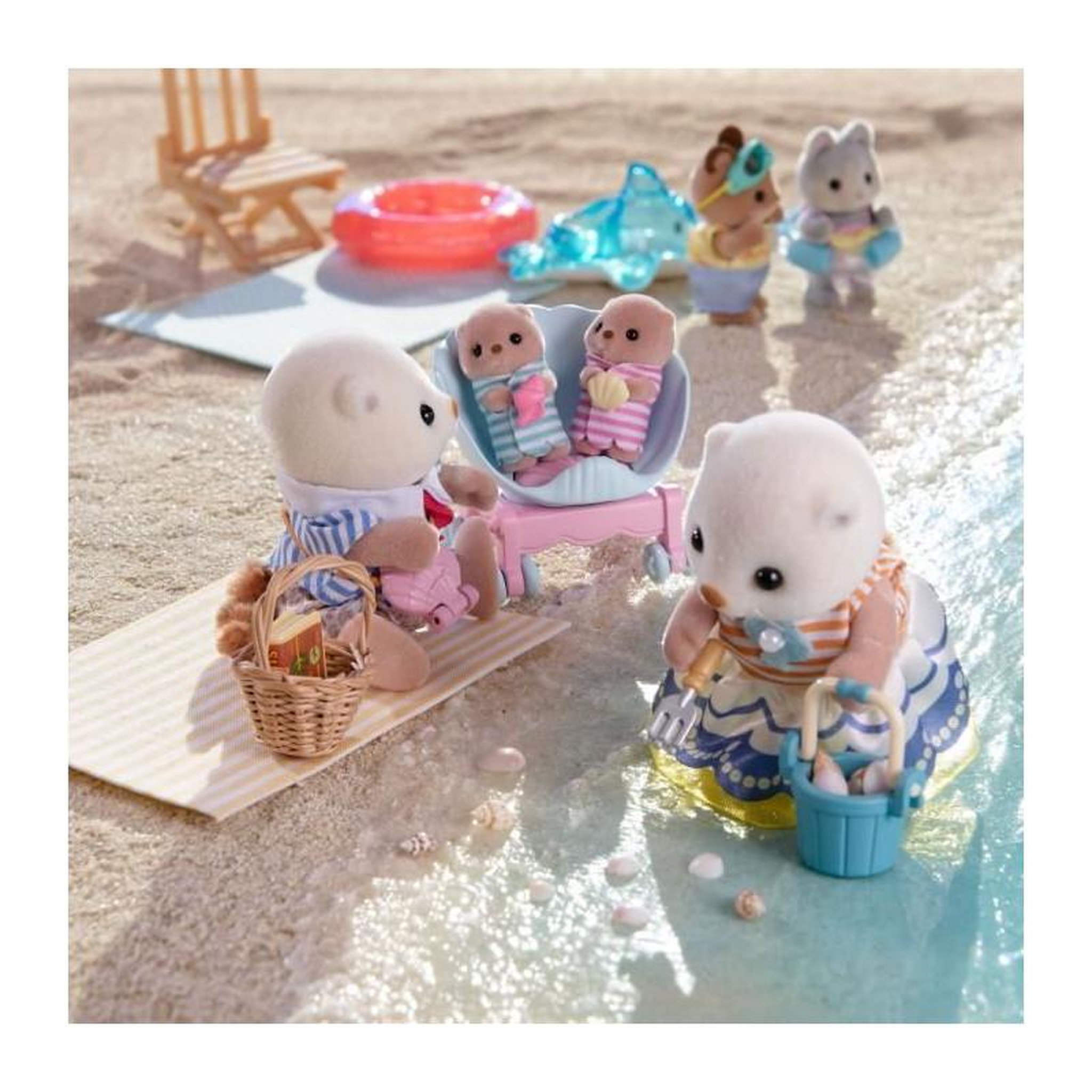 Voir la diapositive 3 : Sylvanian Families La famille Loutre de mer - SYLVANIAN FAMILIES - 5803