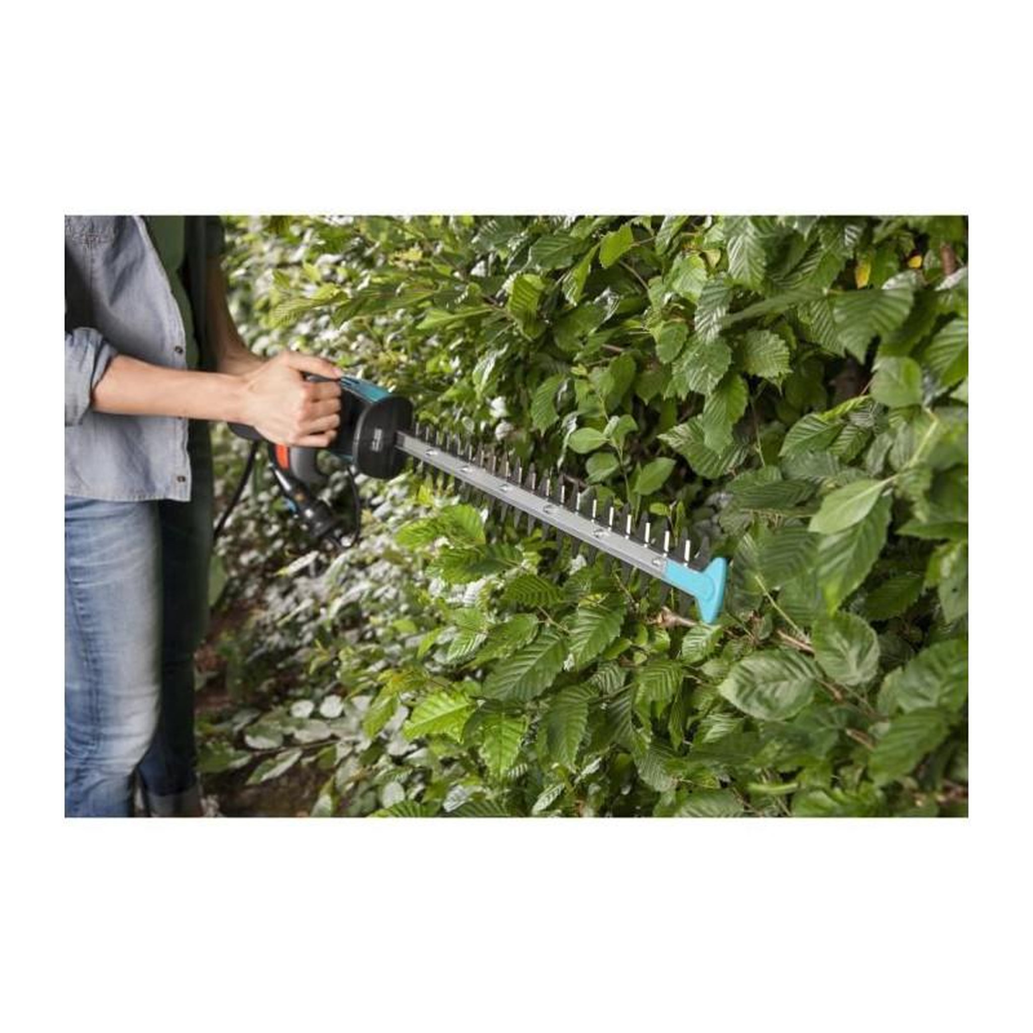 Voir la diapositive 2 : Gardena GARDENA Taille-haies electrique  420 /45cm-420W EasyCut