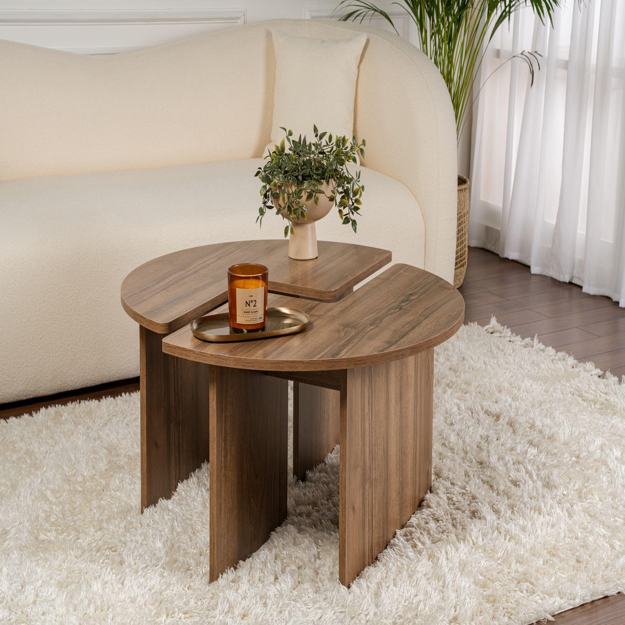 Voir la diapositive 2 : Habitat et Jardin Table basse en bois  moira  -  90 x 90 x 41 cm - noyer