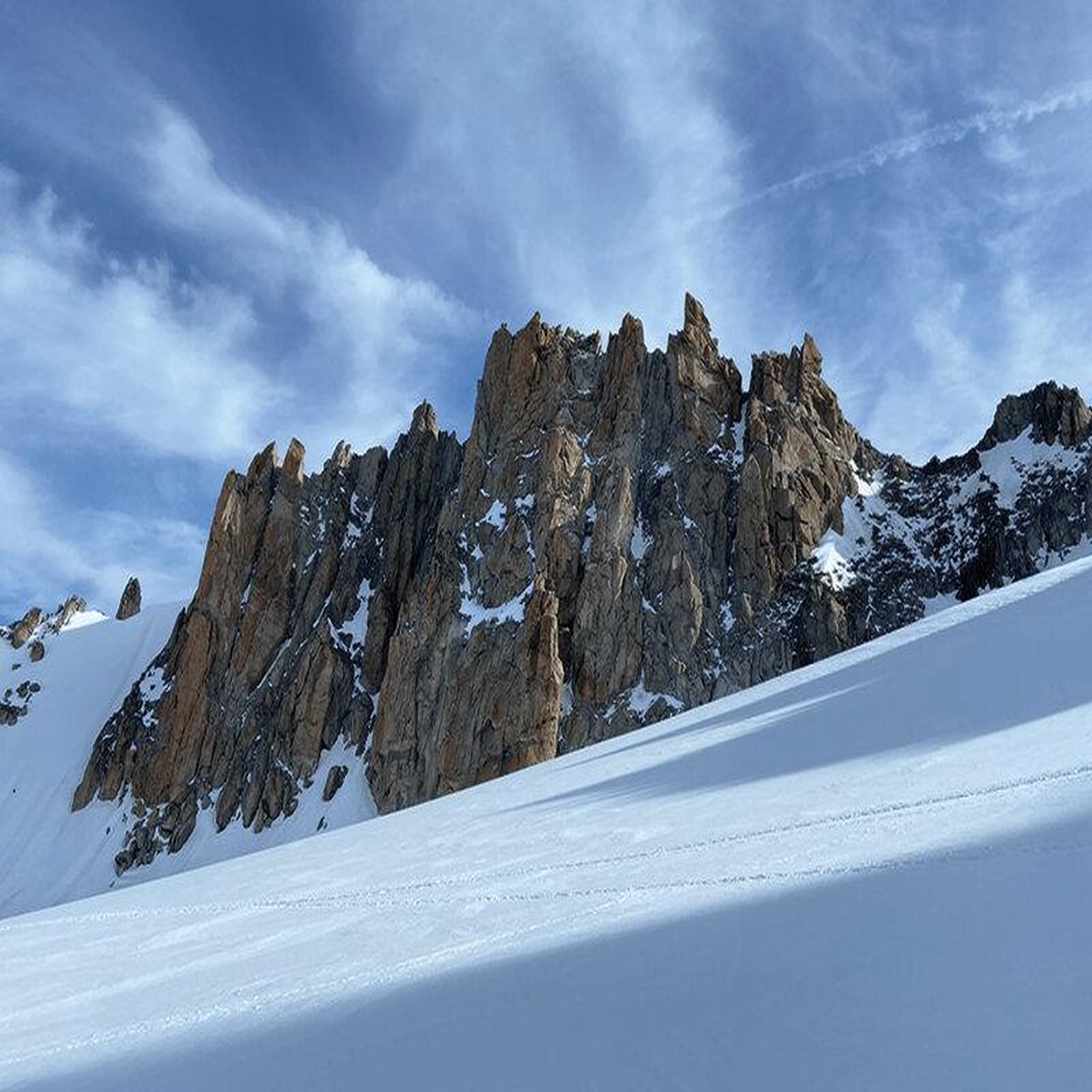 Voir la diapositive 6 : Smartbox Explora project - ma première fois en alpinisme - coffret cadeau séjour