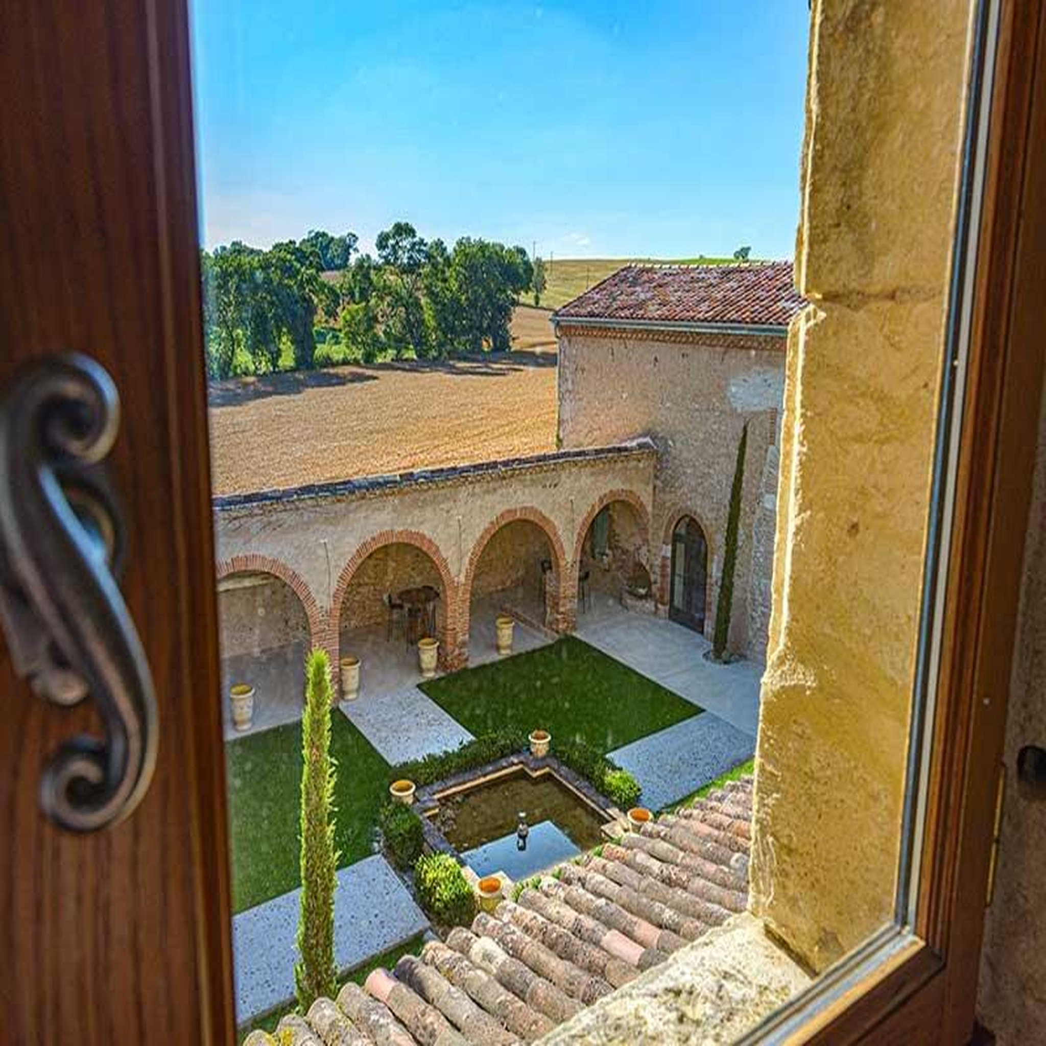 Voir la diapositive 5 : Smartbox 2 jours en suite dans une maison d'hôtes près de toulouse - coffret cadeau séjour