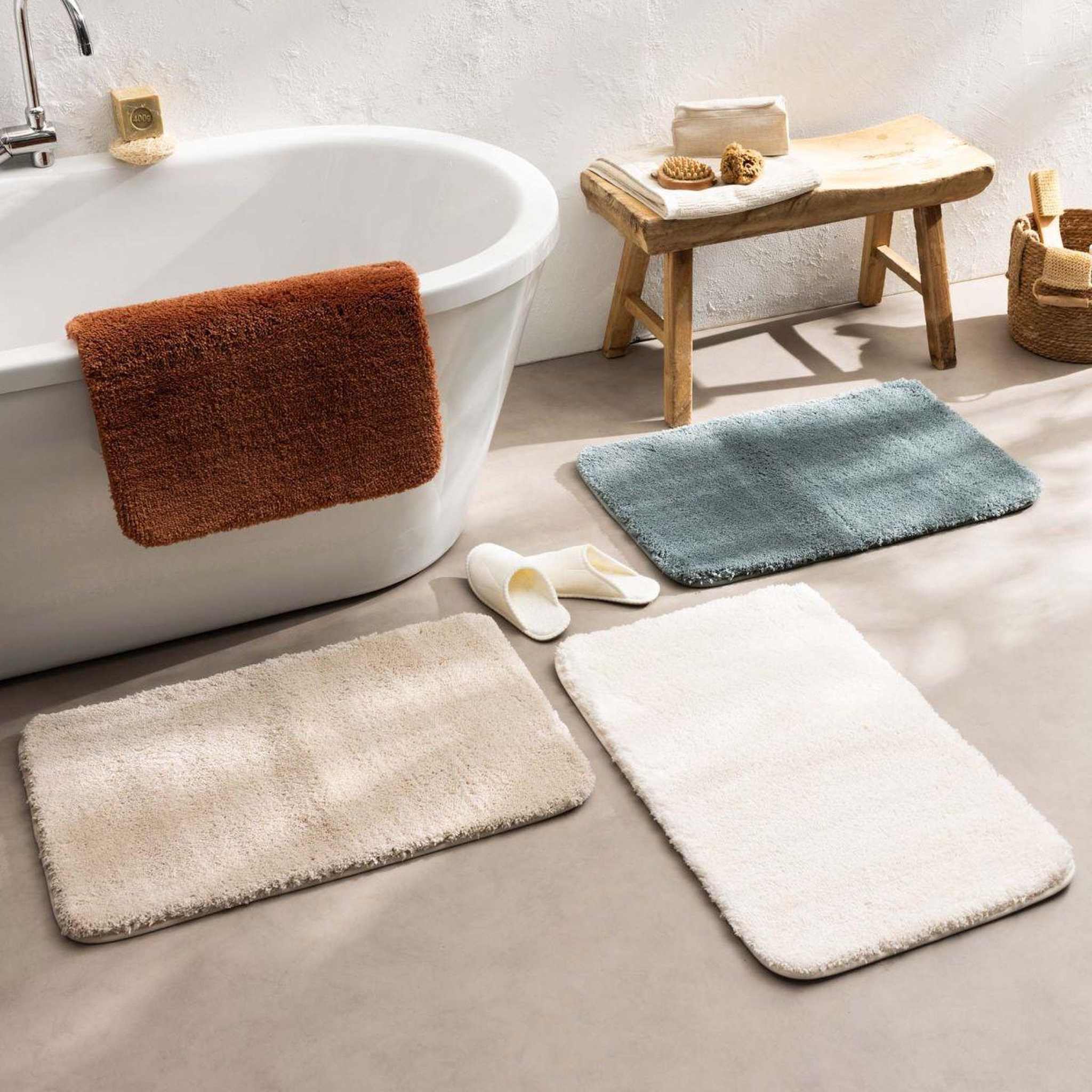 Voir la diapositive 6 : Douceur d'Intérieur Tapis de bain en microfibre  mael  50x80cm vert cèdre