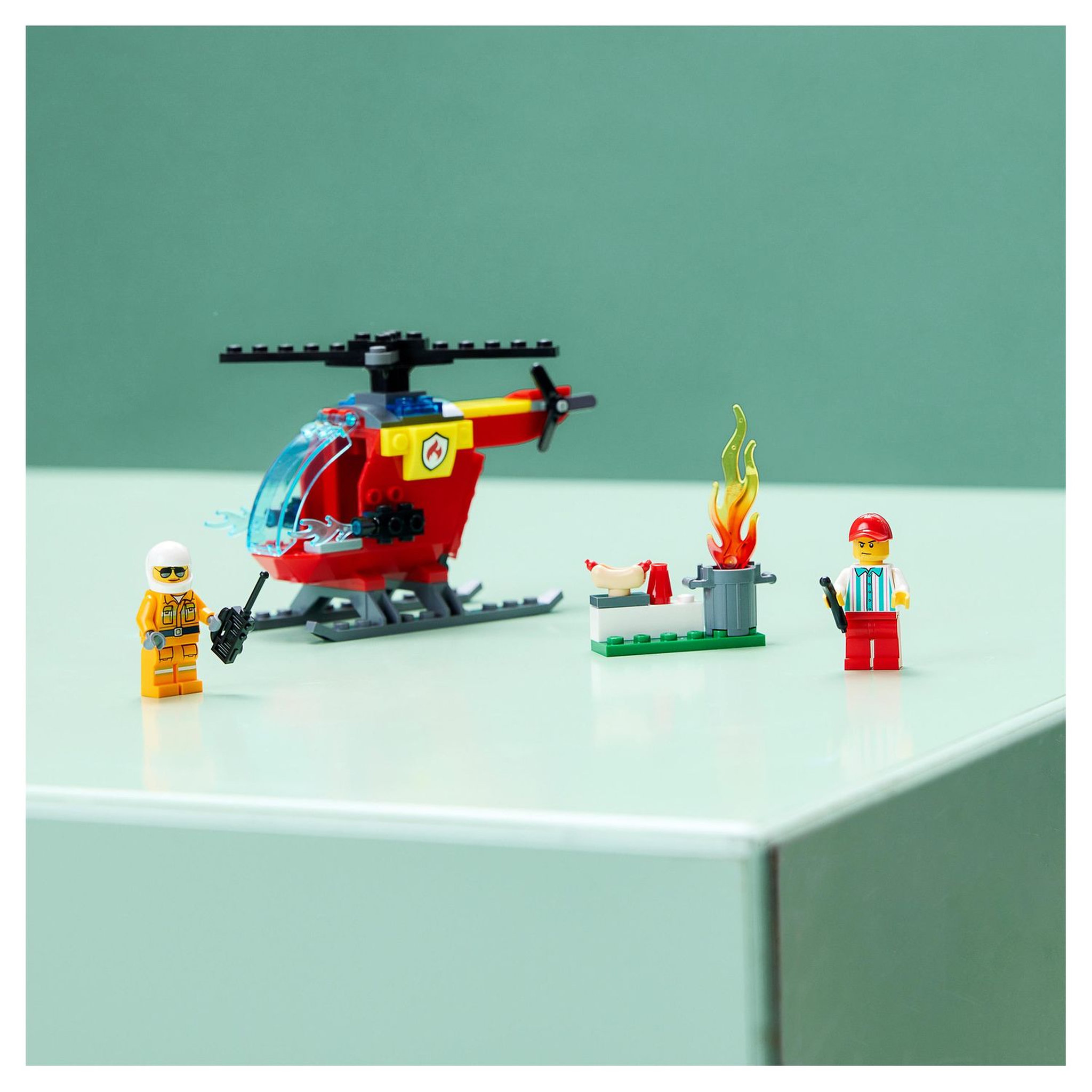 Voir la diapositive 7 : LEGO City 60318 - L'hélicoptère des pompiers 