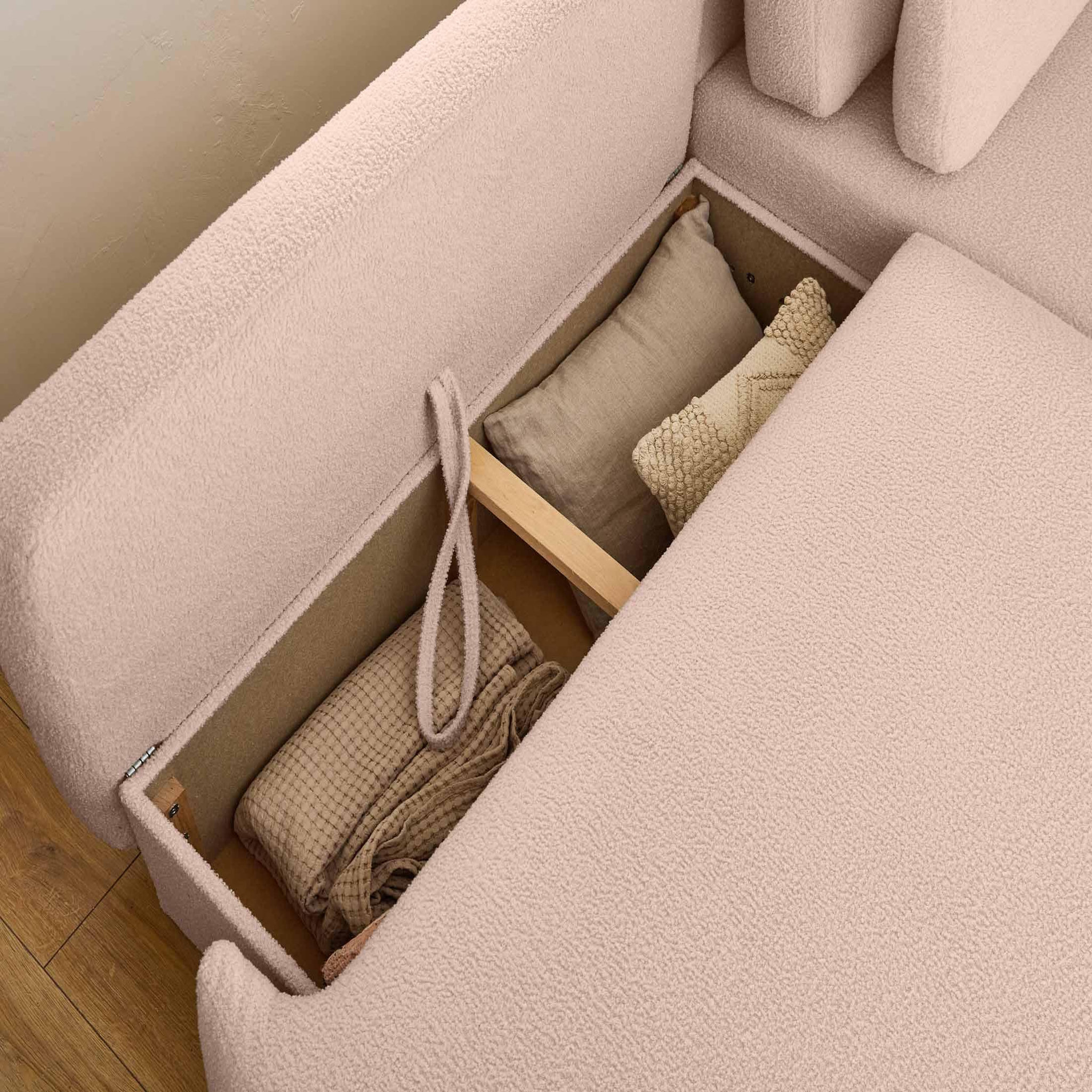 Voir la diapositive 3 : LISA DESIGN Mahina - canapé d'angle droit - 4 places - convertible avec coffre - en tissu bouclette
