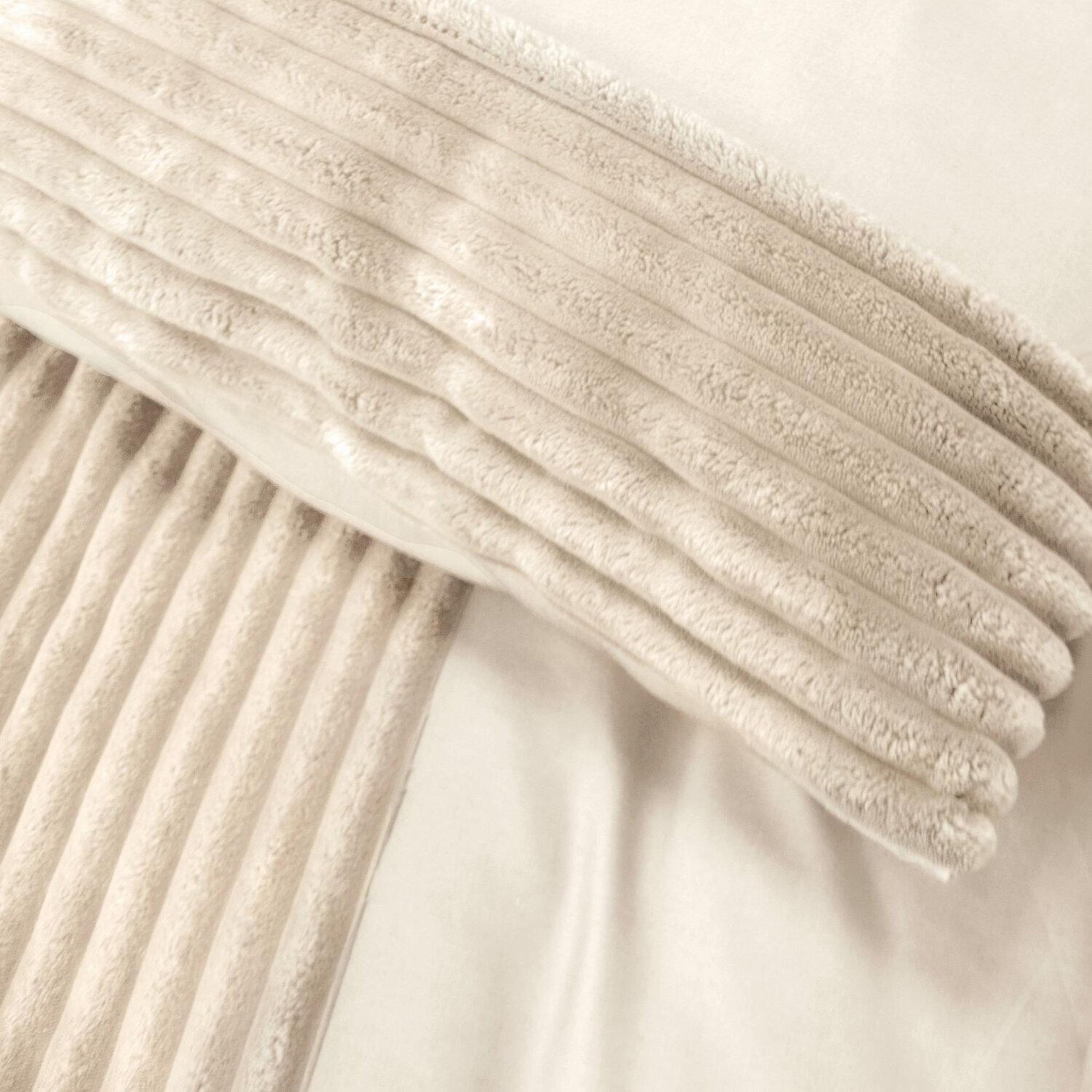 Voir la diapositive 3 : Home collection Parure housse de couette microfibre et velour