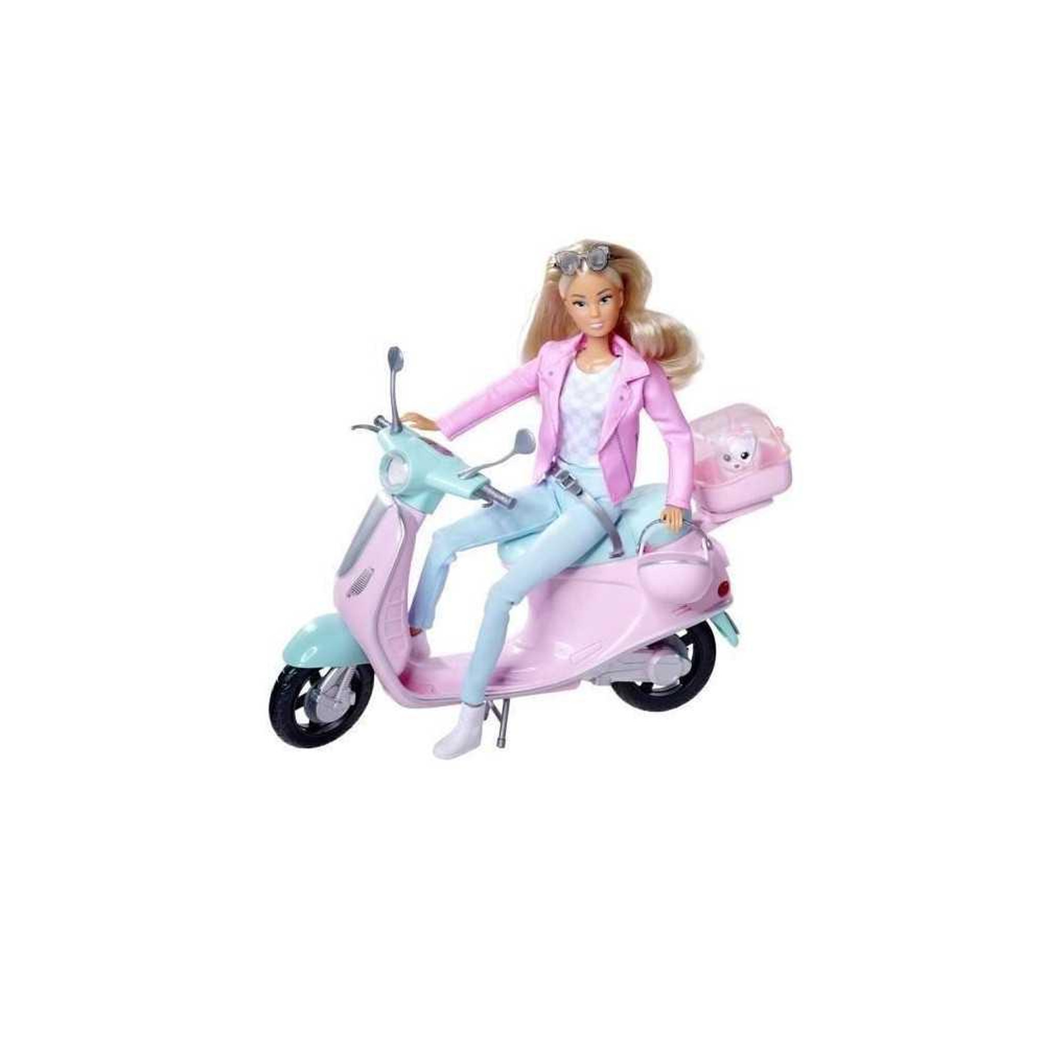 STEFFI LOVE Steffi Love sur son scooter