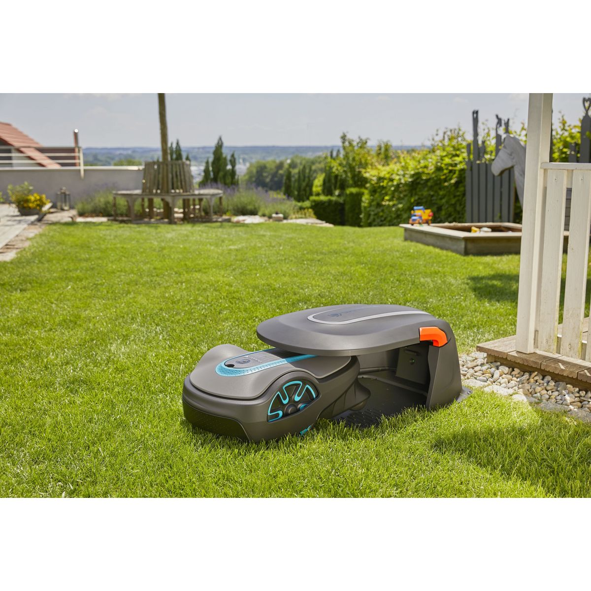 GARDENA Tondeuse robot SILENO City 500 + Abri tondeuse offert 