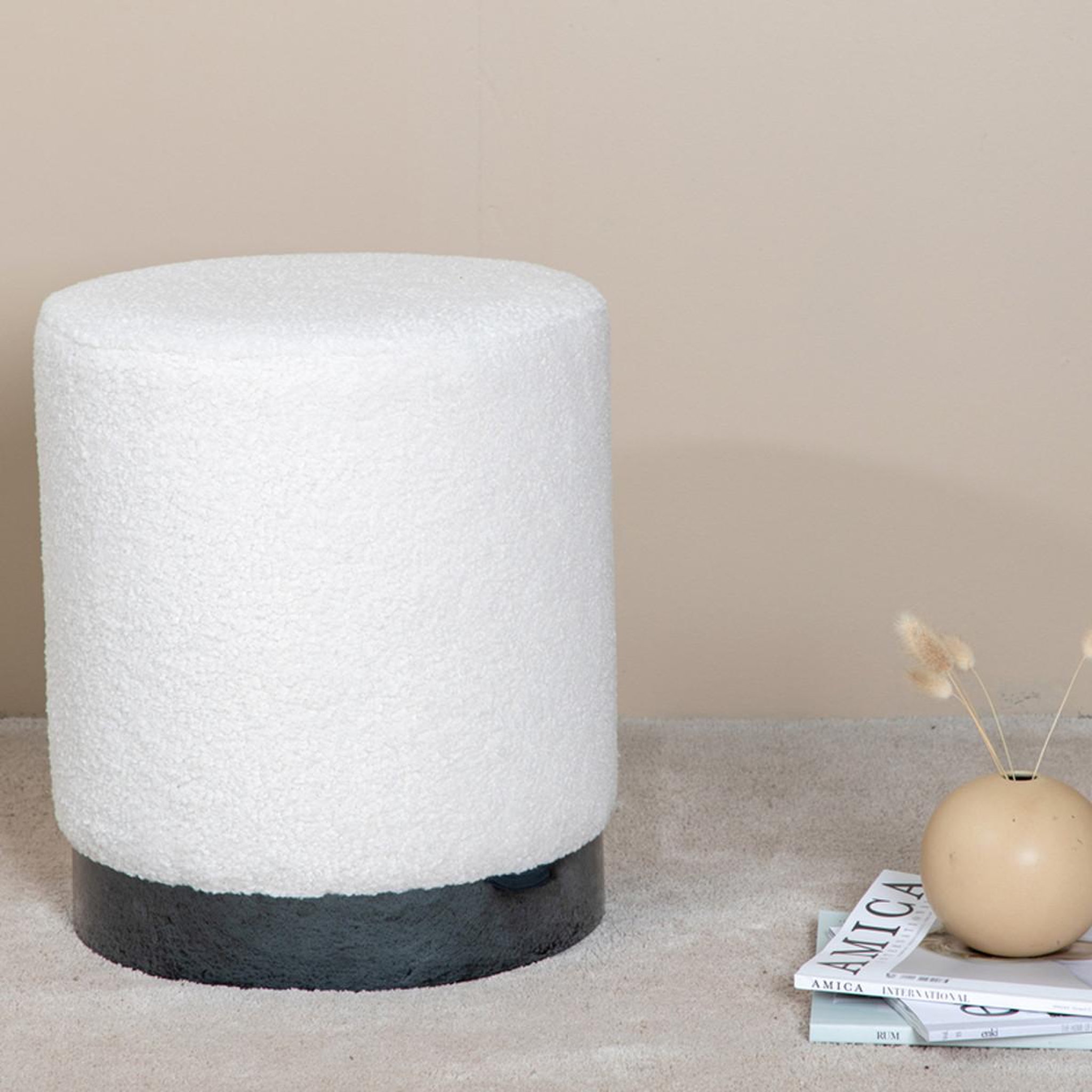 Voir la diapositive 5 : Paris Prix Pouf rond bouclé  benji  43cm blanc & noir