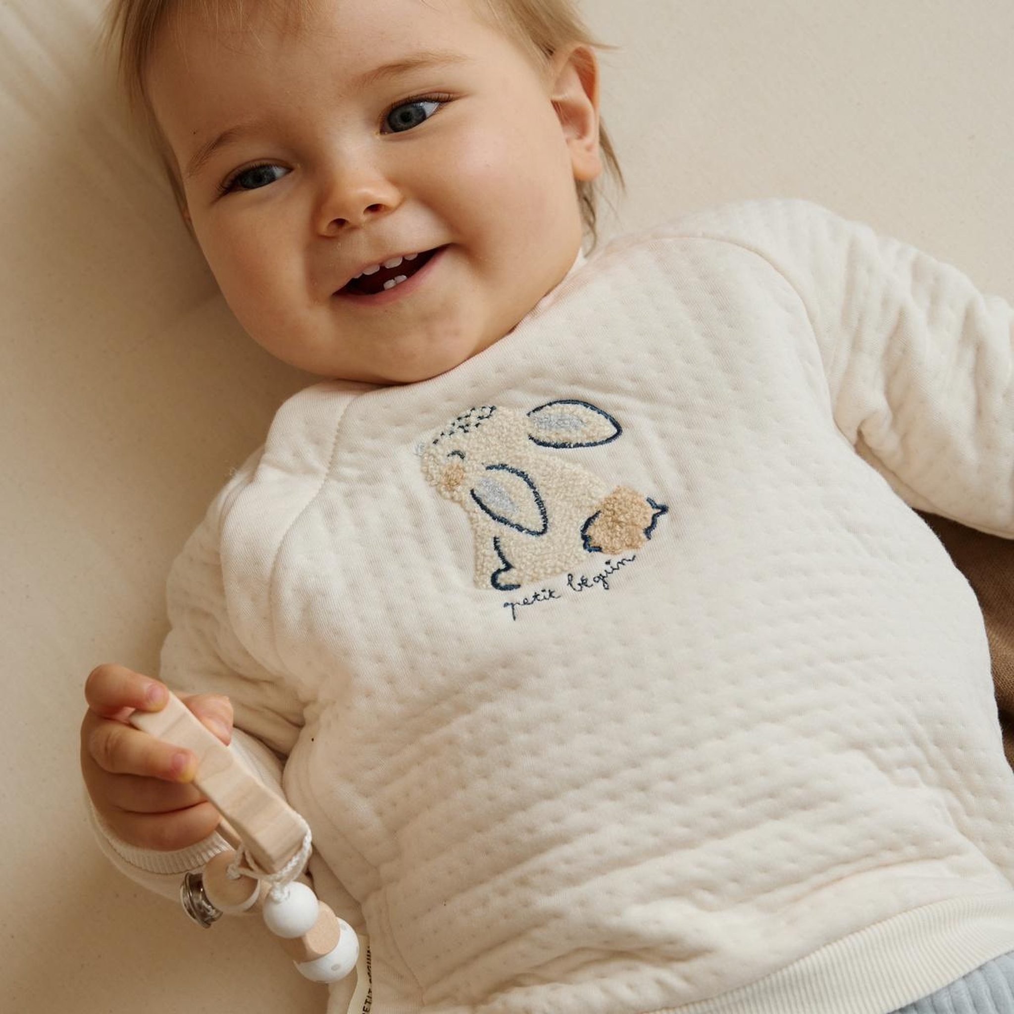 Voir la diapositive 4 : PETIT BEGUIN Sweat-shirt bébé voix lactée