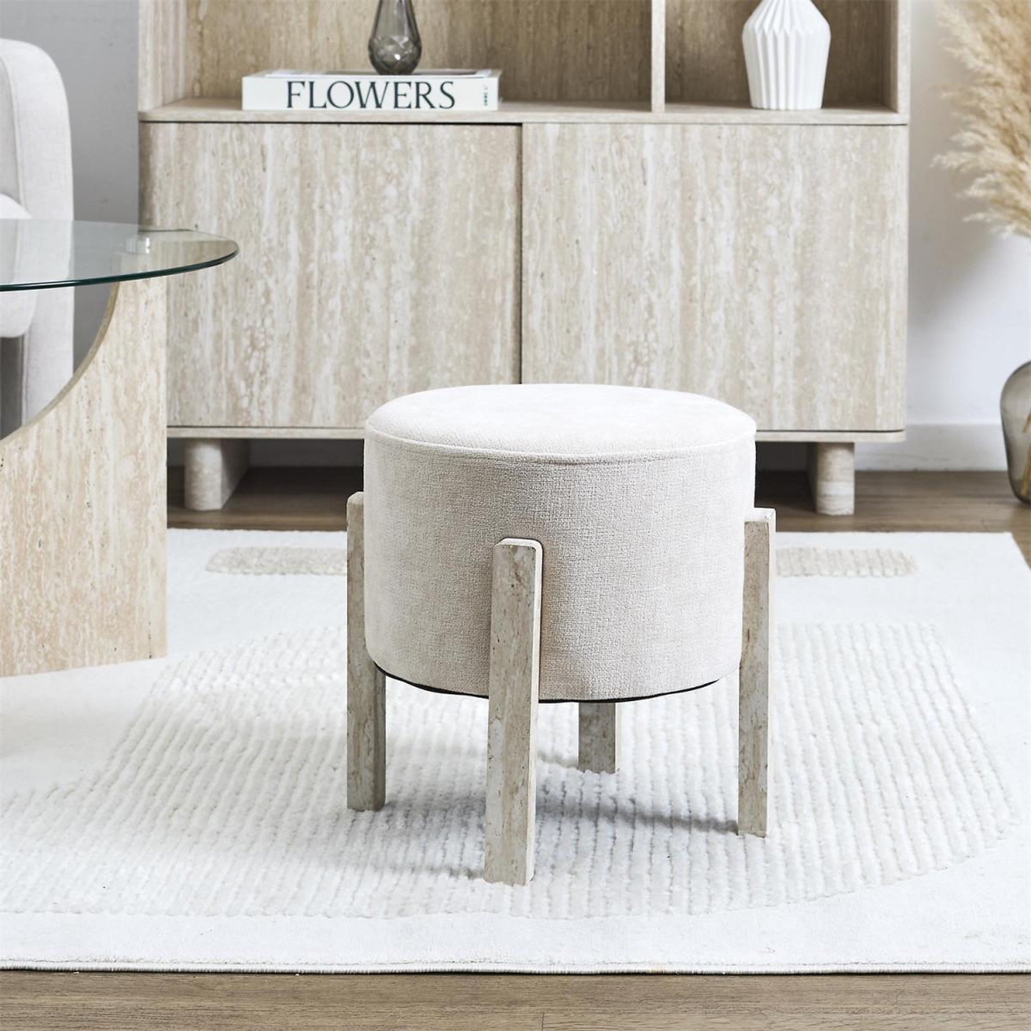 Voir la diapositive 4 : The Home Deco Factory Tabouret design  emilia  35cm beige