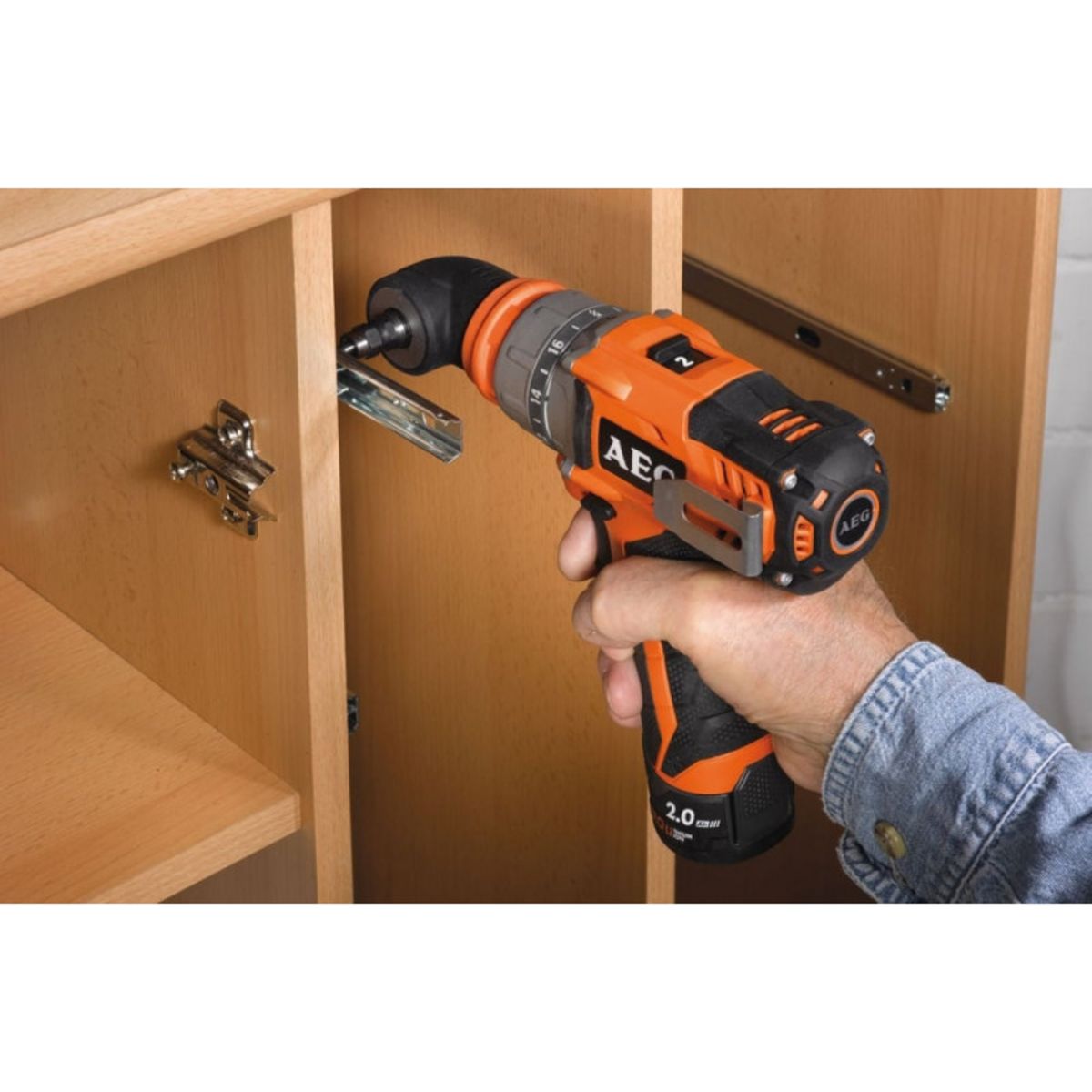 AEG Pack AEG Scie sauteuse pendulaire électrique 705W ST 800 XE - Perceuse-visseuse 12V Prolithium-ion