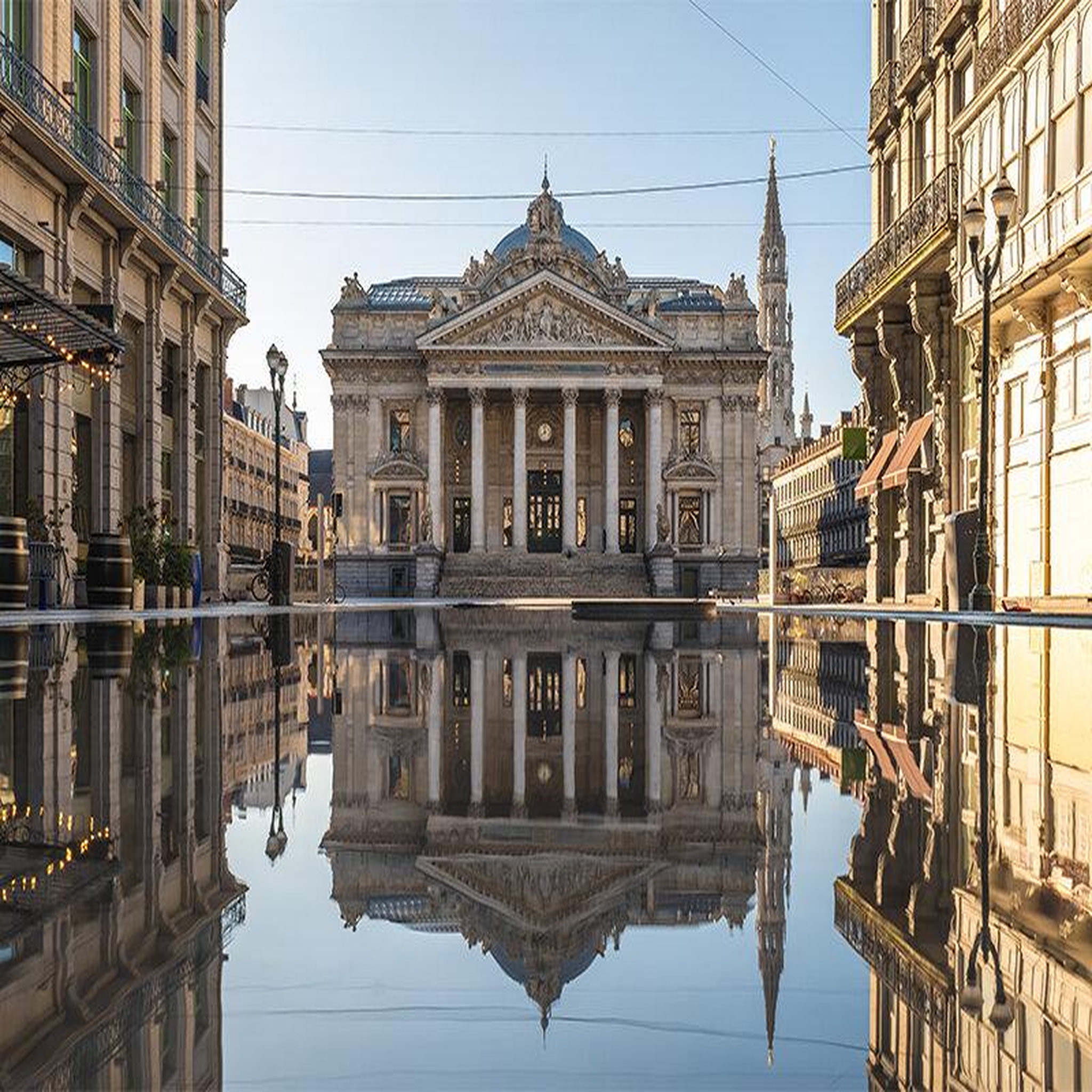 Voir la diapositive 4 : Smartbox 4 jours à bruxelles avec visite guidée de la ville - coffret cadeau séjour