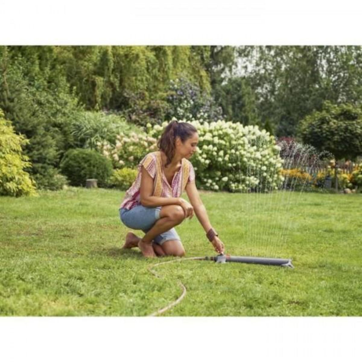 Gardena Arroseur  oscillant AquaZoom M - GARDENA - Surface 250m² - Portée 18m max - Résistant UV et gel - Garantie 5 ans